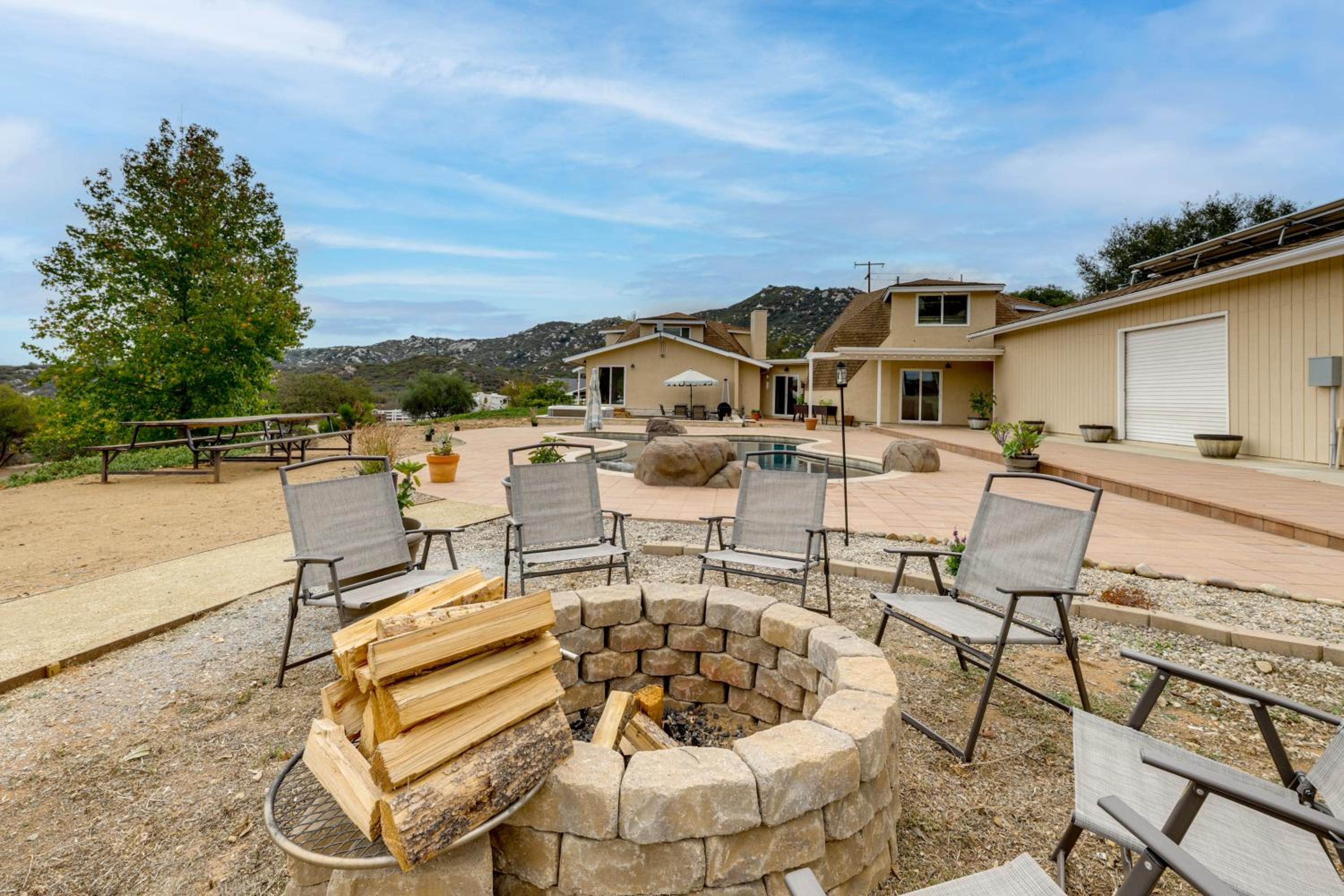 Near Hiking Trails! Luxe Family Home in Lakeside