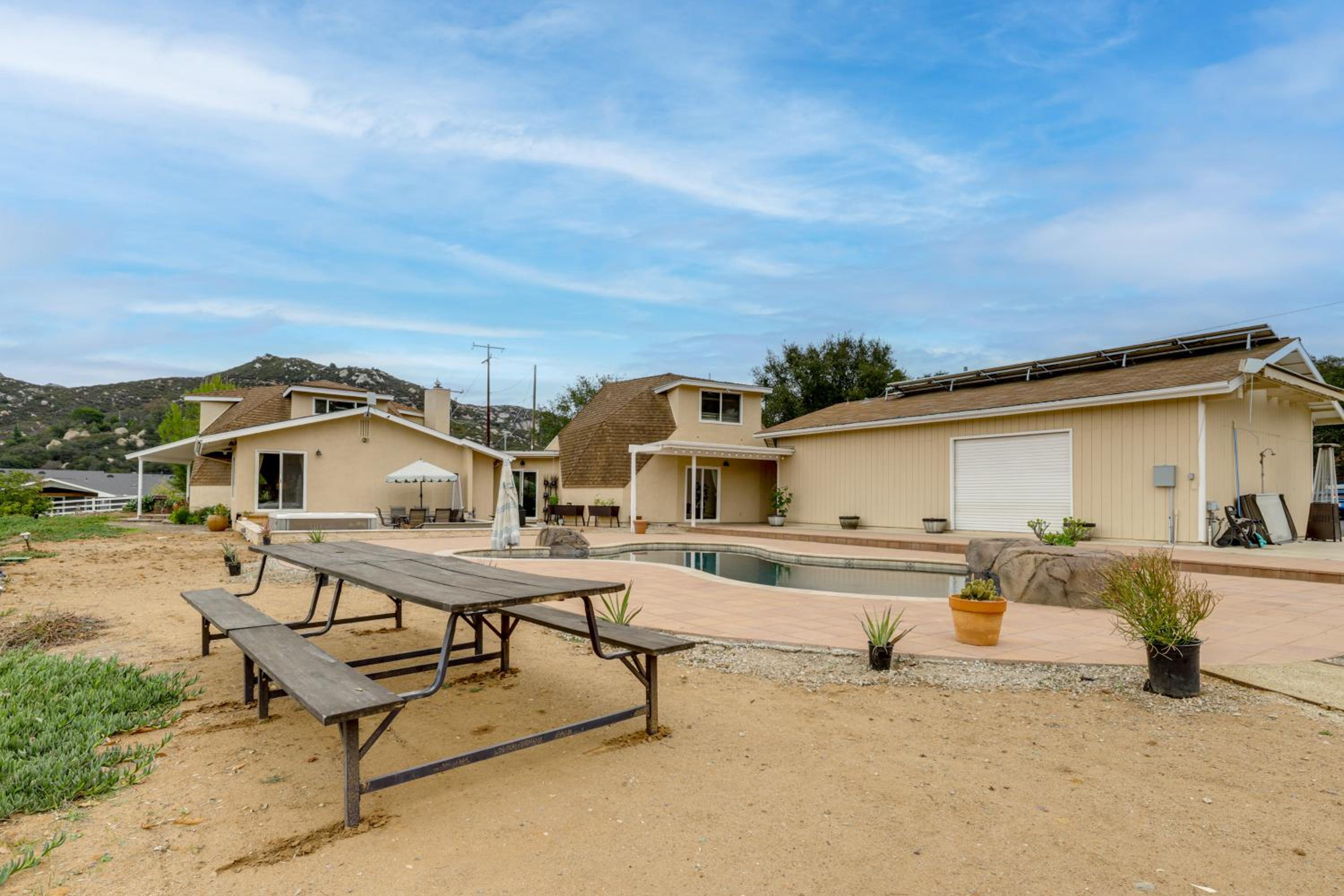 Near Hiking Trails! Luxe Family Home in Lakeside