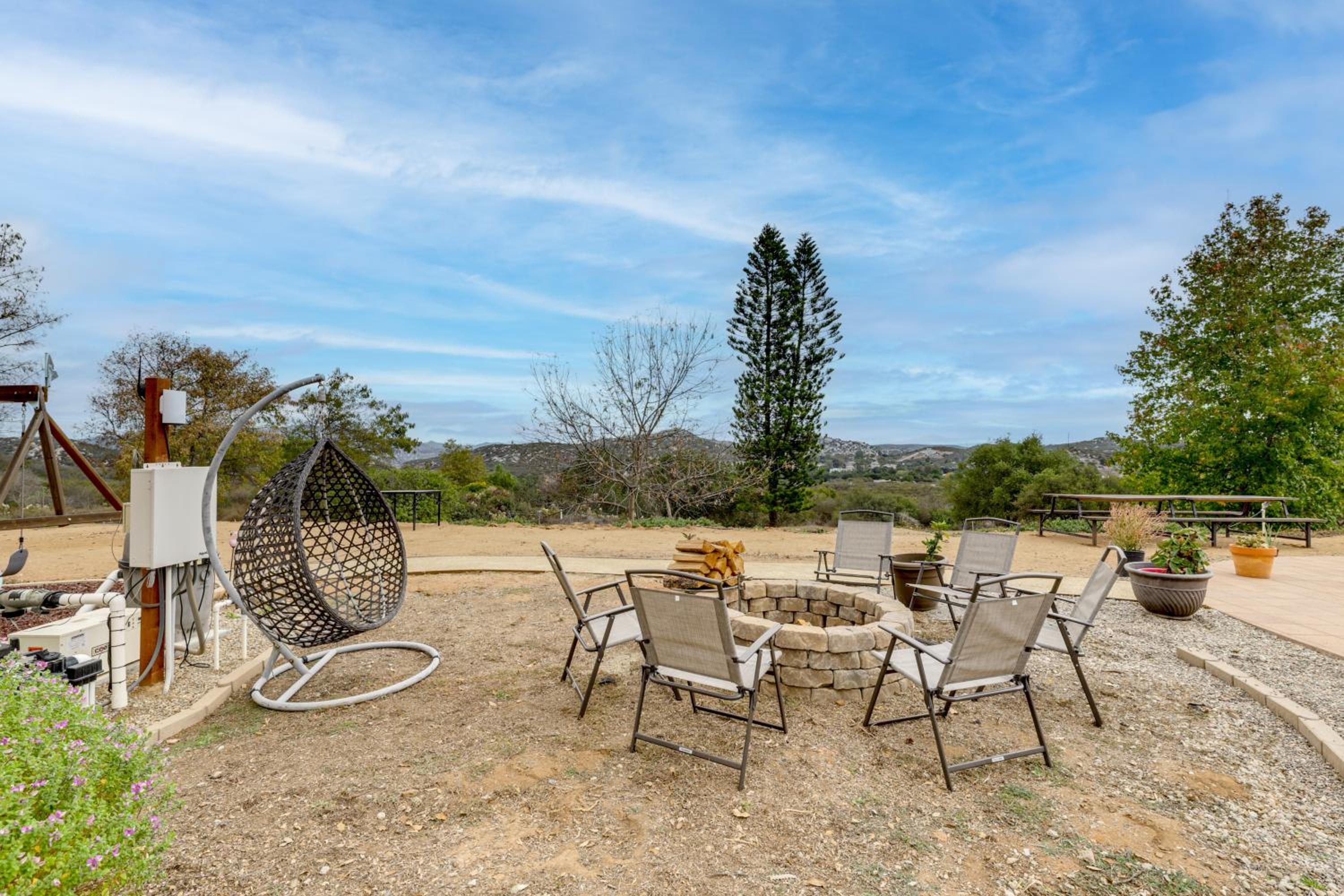 Near Hiking Trails! Luxe Family Home in Lakeside