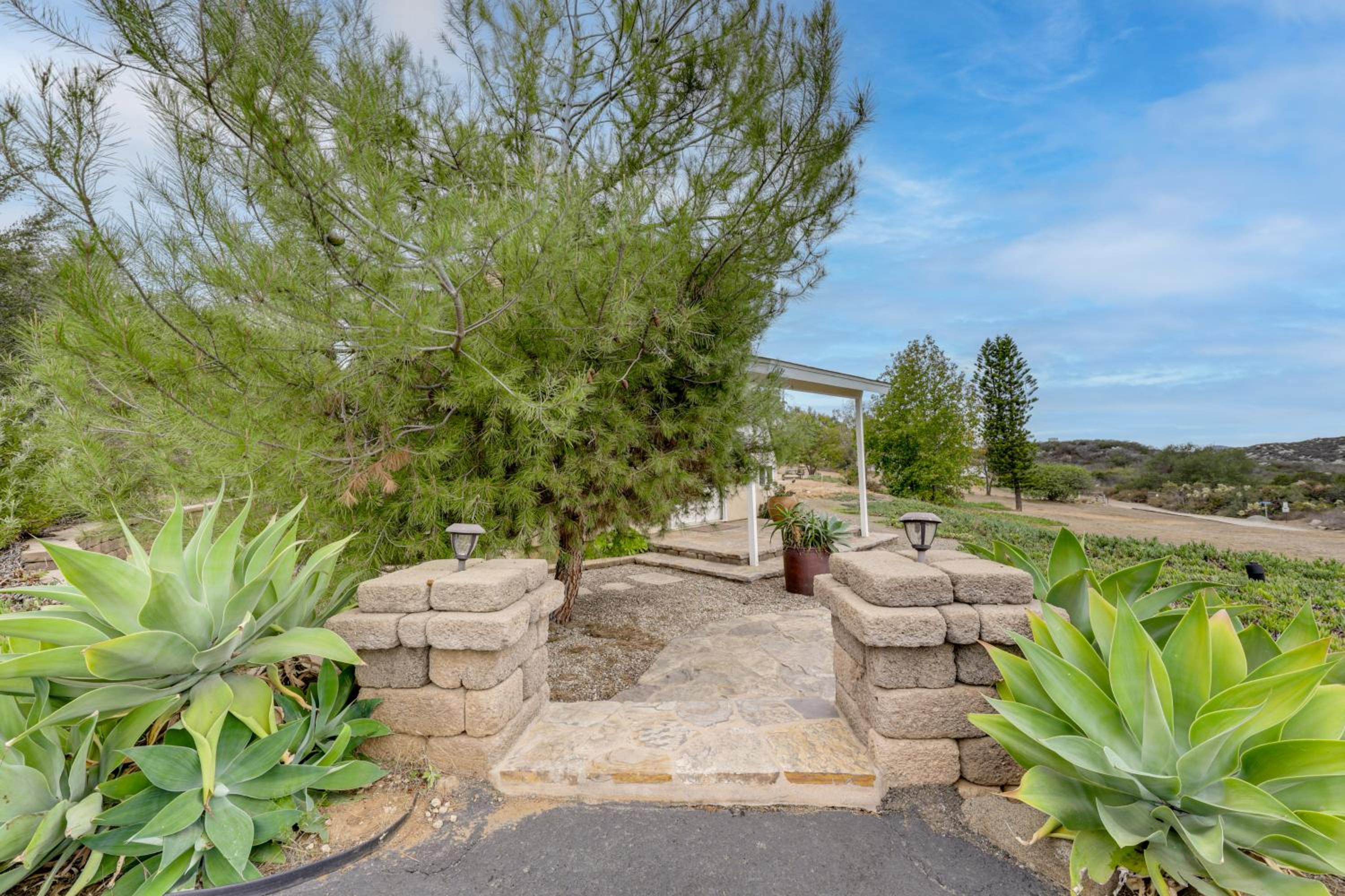 Near Hiking Trails! Luxe Family Home in Lakeside