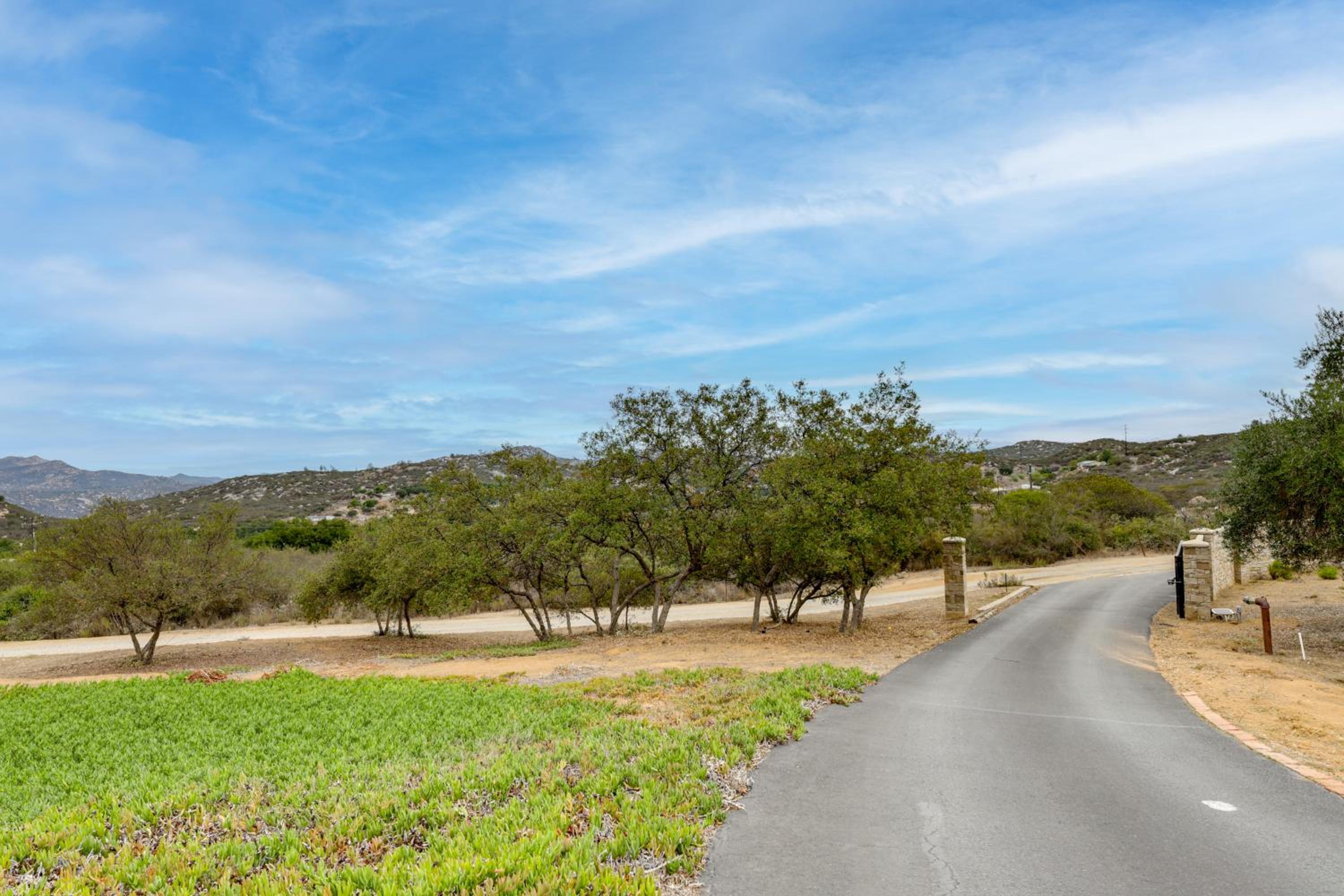Near Hiking Trails! Luxe Family Home in Lakeside