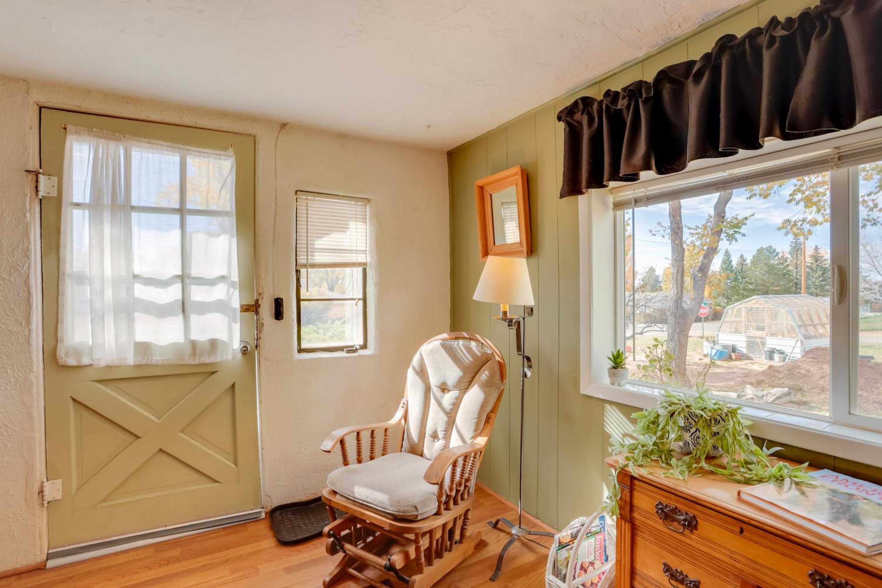 7 Mi to the Dolores River! Adventure-Ready Cottage
