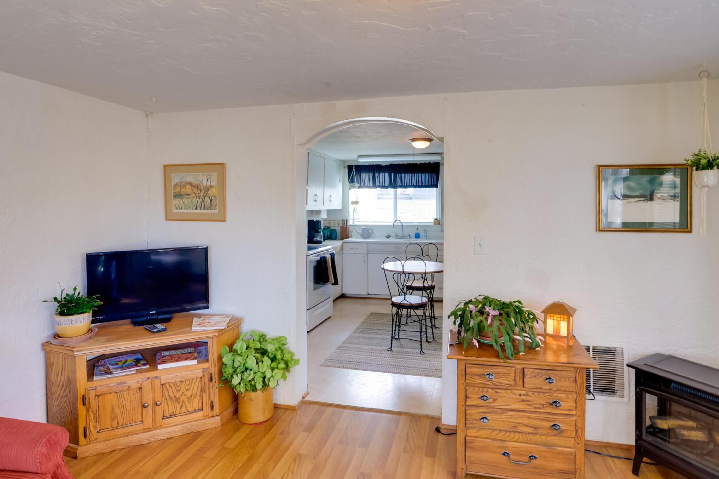 7 Mi to the Dolores River! Adventure-Ready Cottage