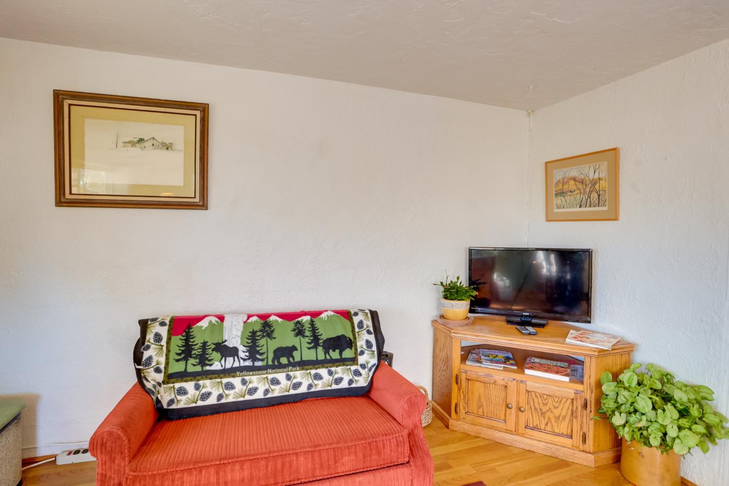 7 Mi to the Dolores River! Adventure-Ready Cottage