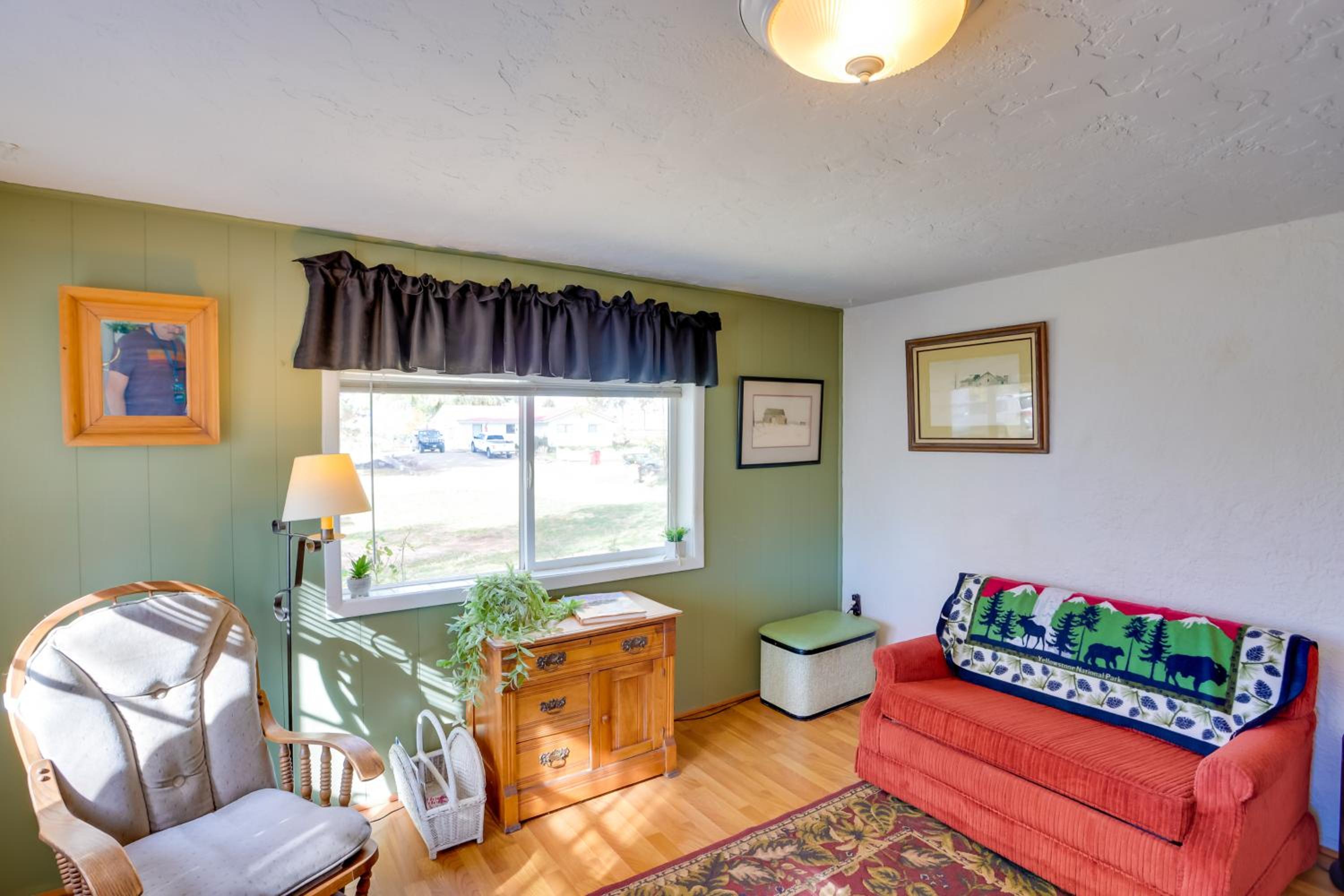 7 Mi to the Dolores River! Adventure-Ready Cottage