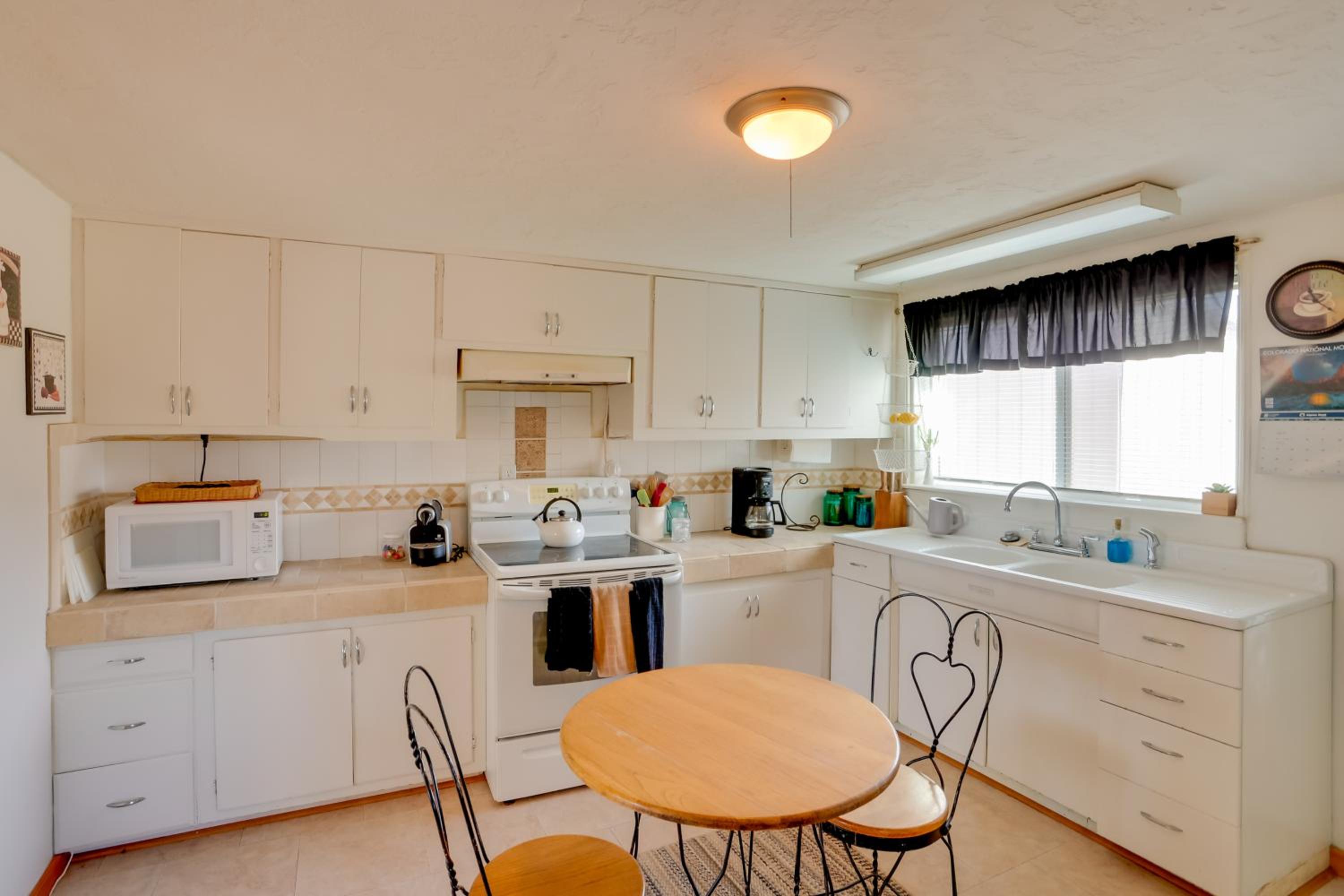 7 Mi to the Dolores River! Adventure-Ready Cottage
