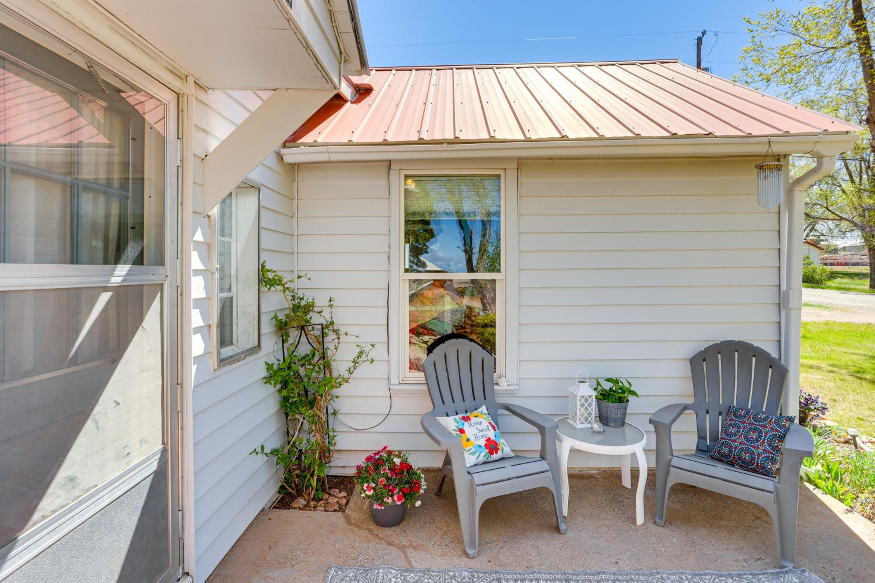 7 Mi to the Dolores River! Adventure-Ready Cottage