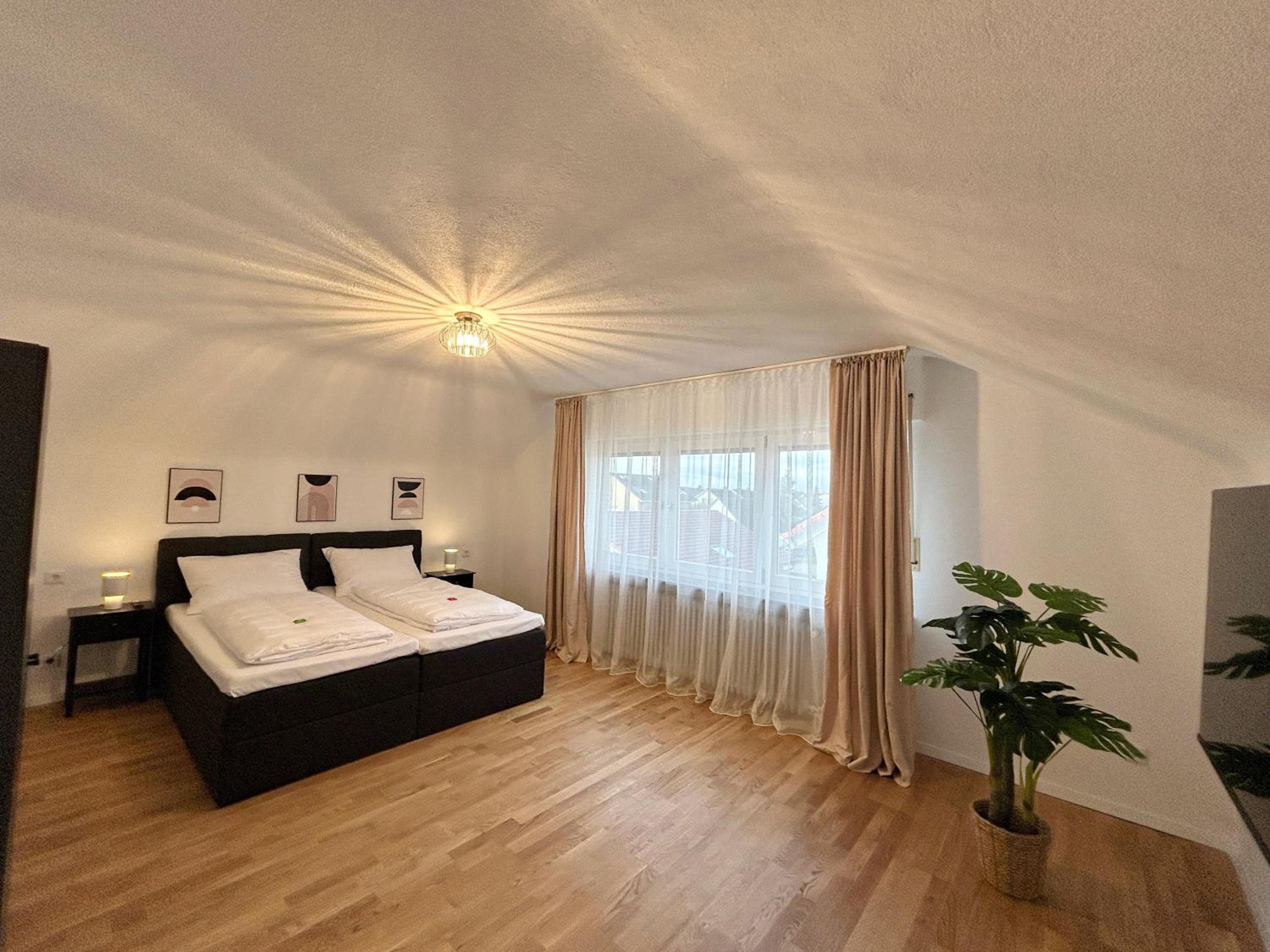 Basilisk Homes - in Grenzach-Wyhlen bei Basel - 4 x Moderne Fewos je 1bis2, 1bis4 oder 1bis6 Pers mit Küche und Balkon oder Terrasse - Parkplätze vorhanden