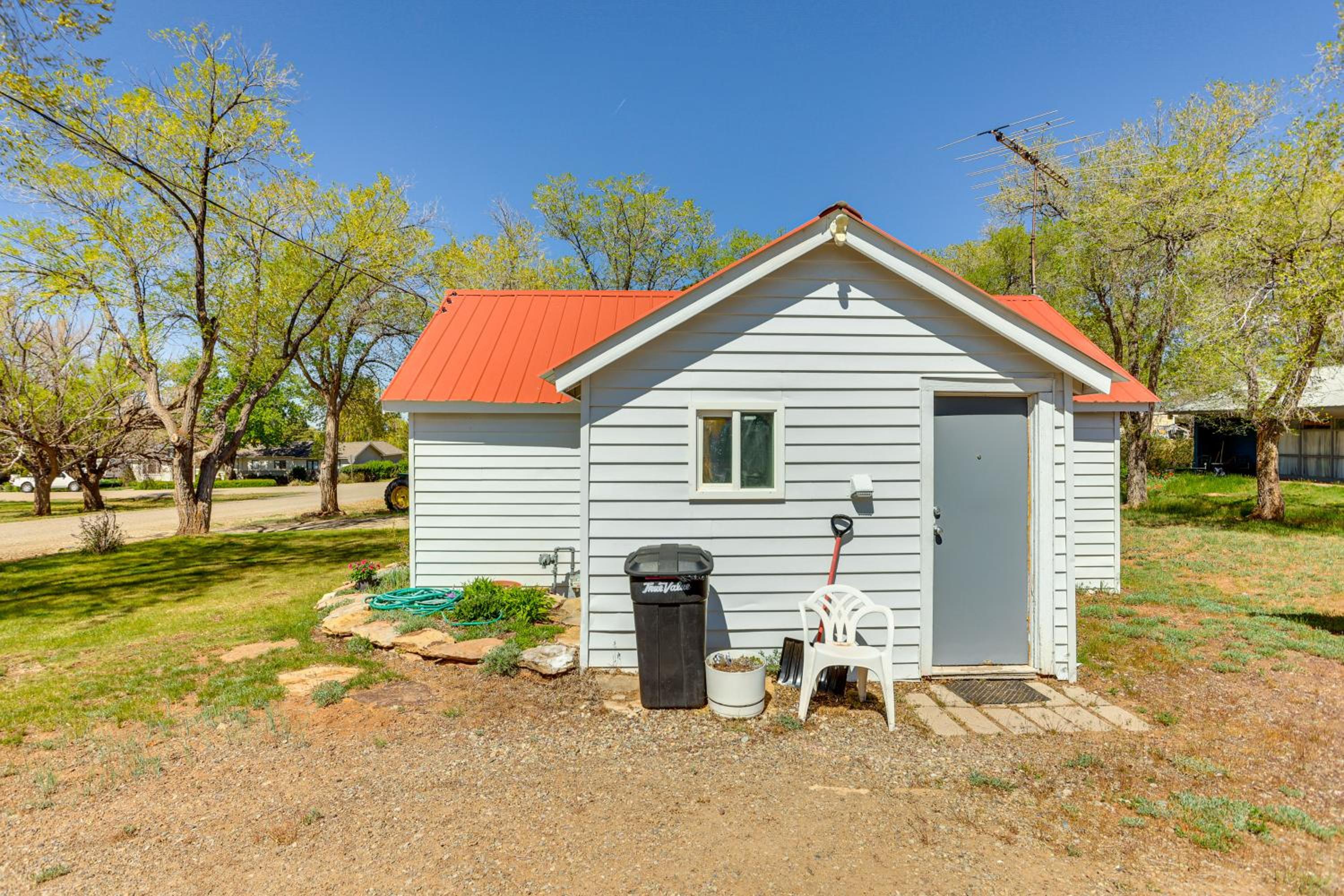 7 Mi to the Dolores River! Adventure-Ready Cottage