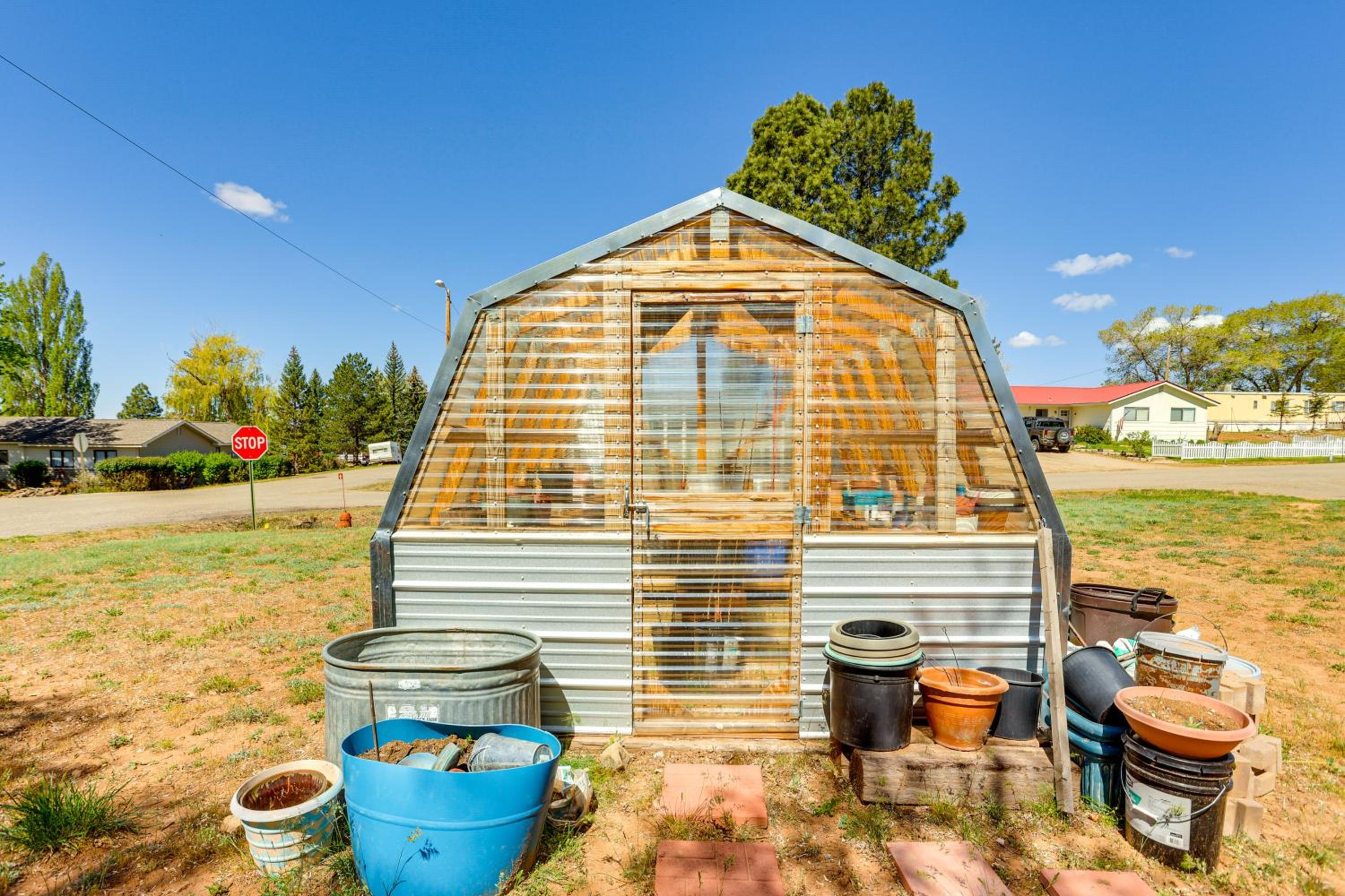 7 Mi to the Dolores River! Adventure-Ready Cottage