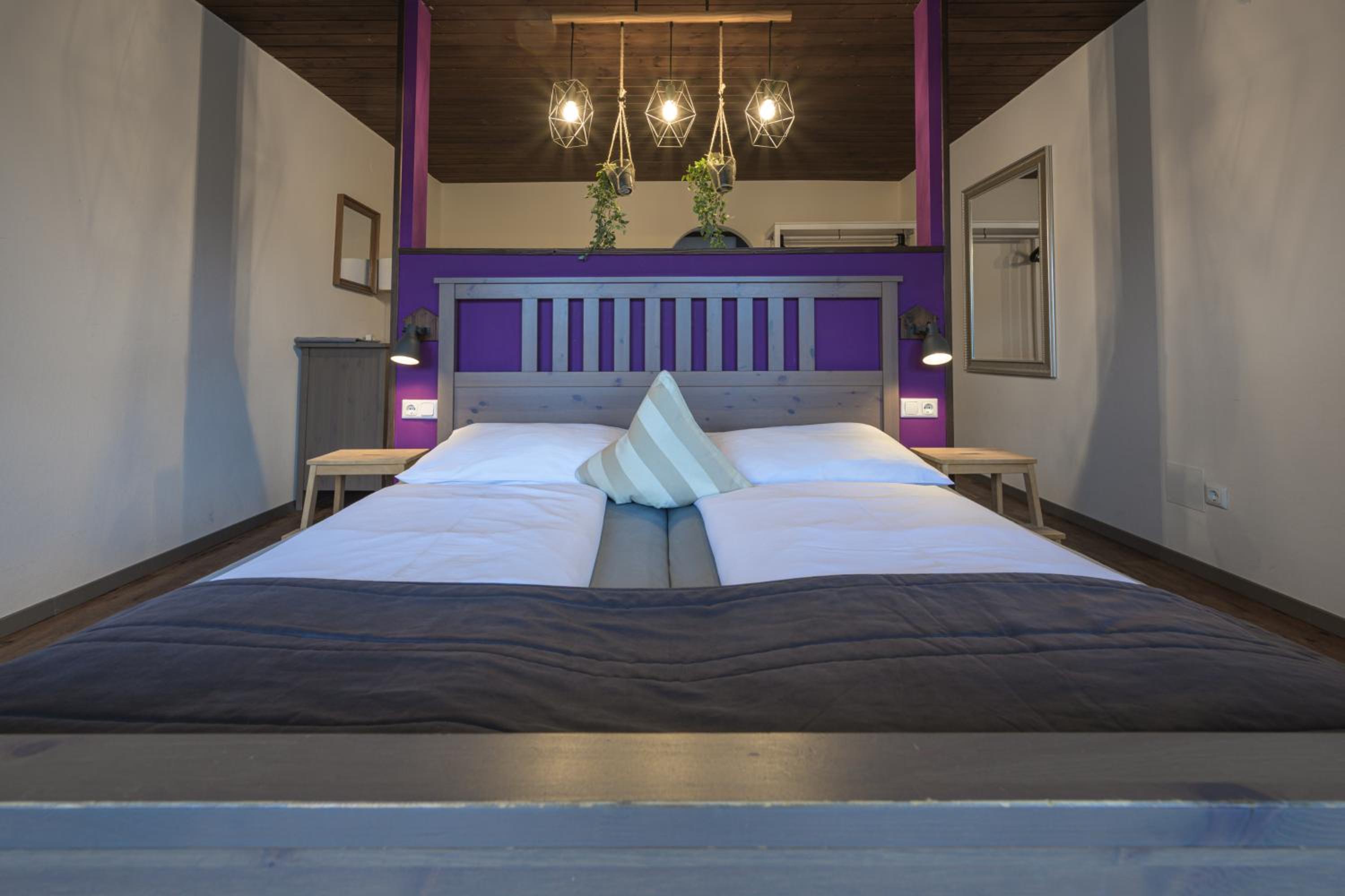 ROJ Rooms & Suites