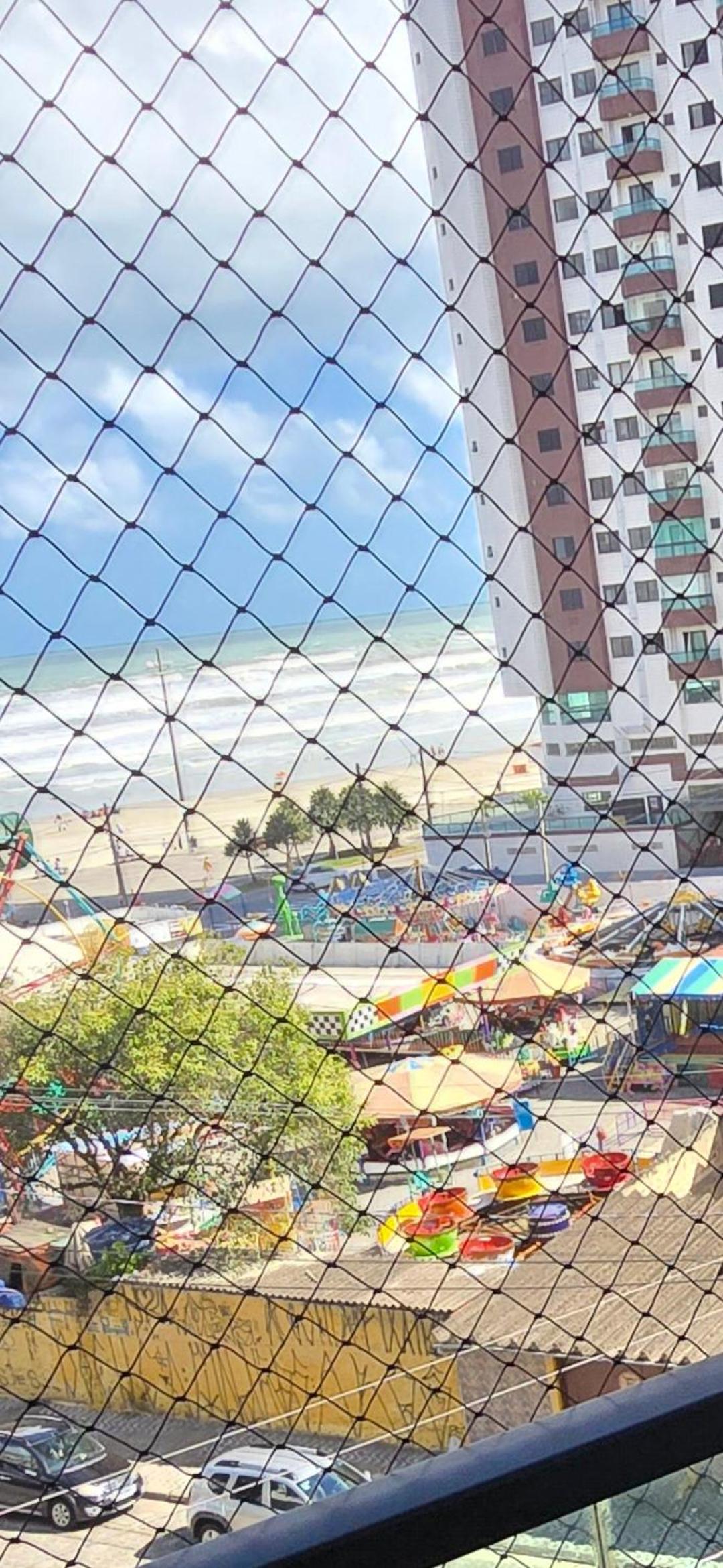 Luizabela - apartamento pé na areia Praia Grande