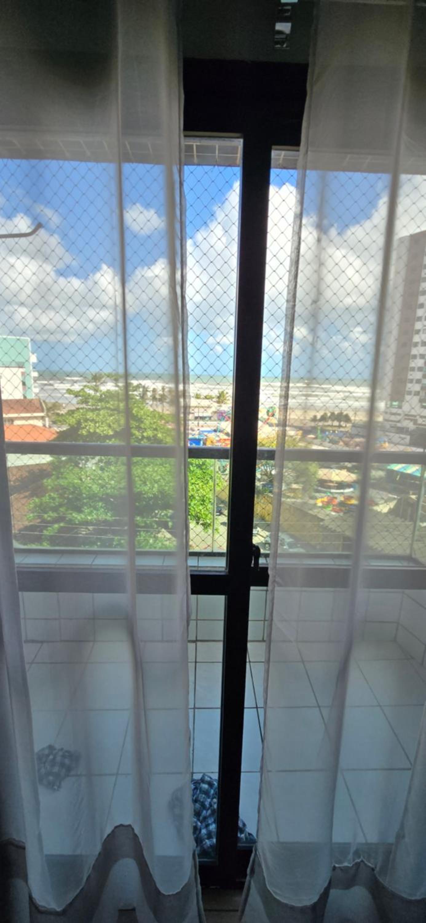 Luizabela - apartamento pé na areia Praia Grande