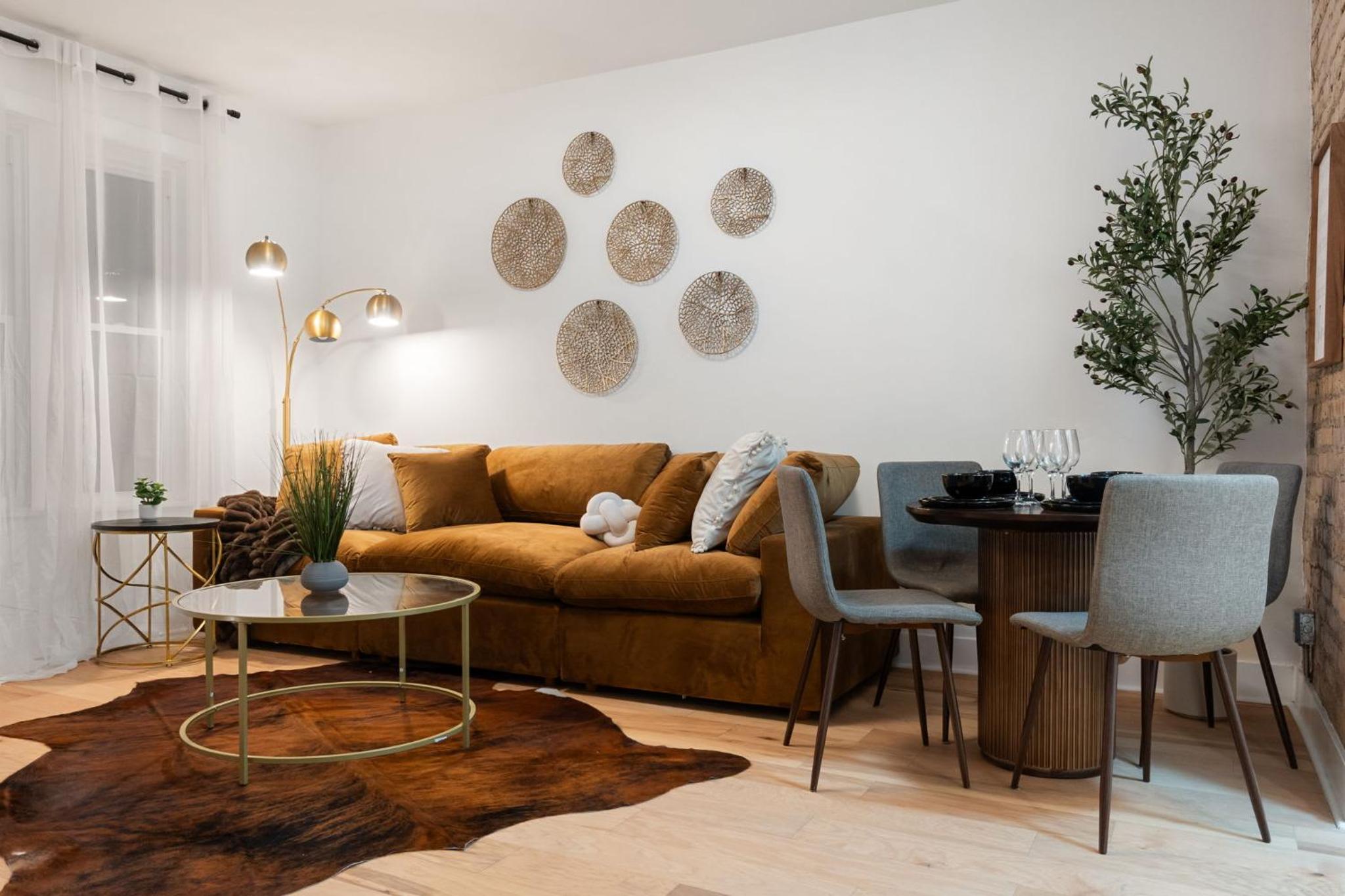 Lakeview 6Bed 4Bath by Wrigley Field
