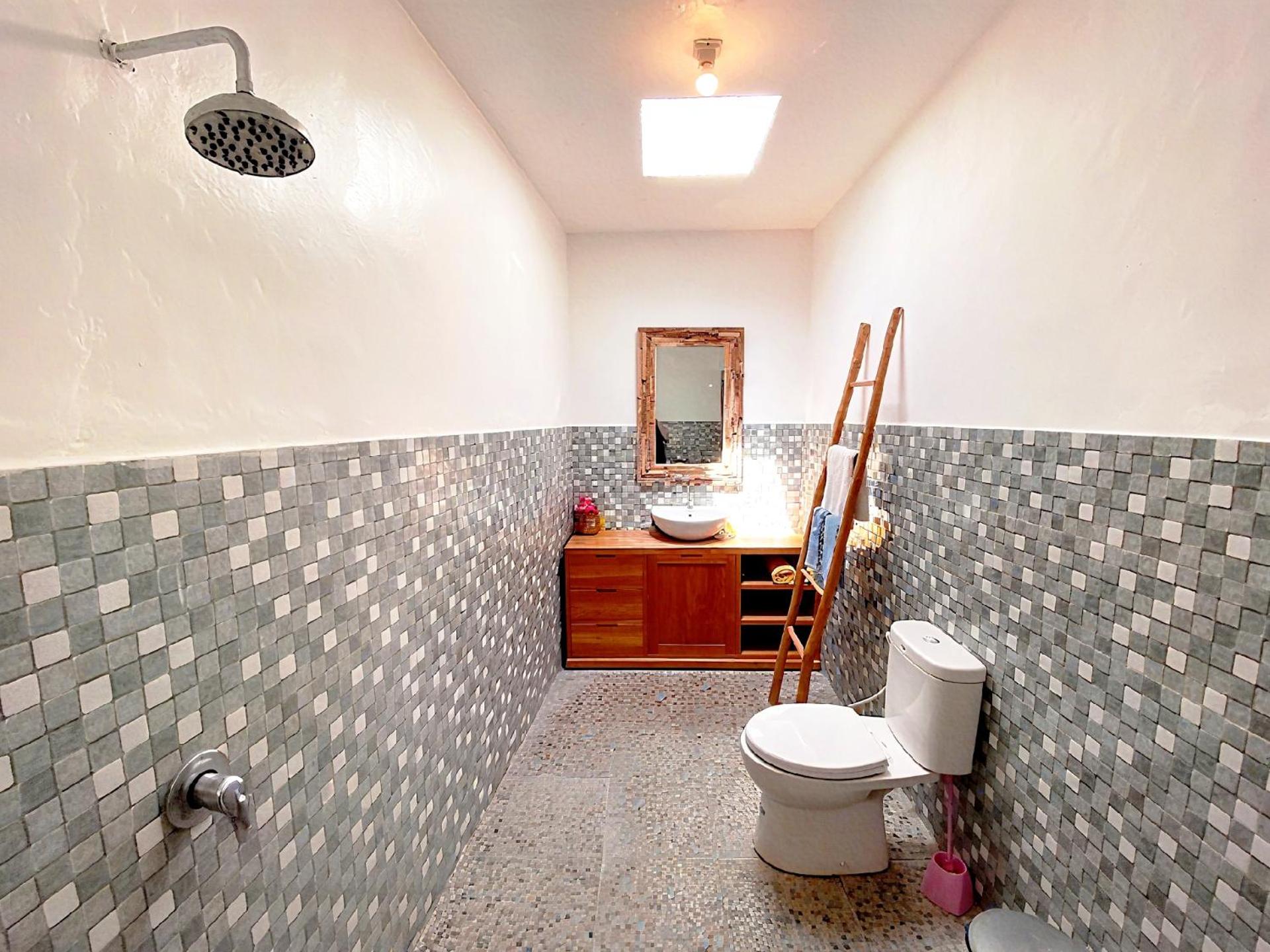 VILLA 2 Bedroom Spacious Outdoor Private Tropical Lush Garden & Pool in Canggu Bali Calm Area