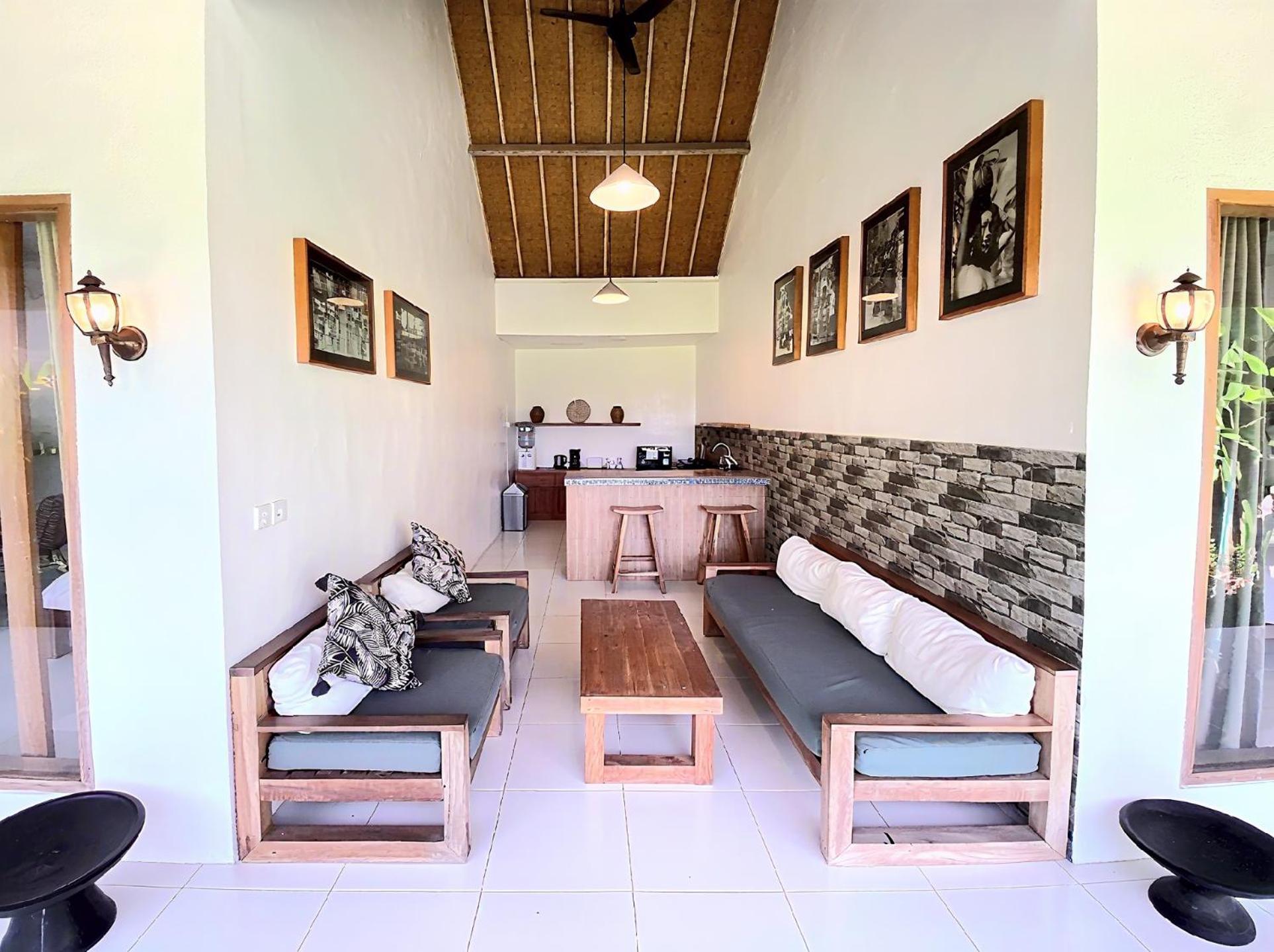 VILLA 2 Bedroom Spacious Outdoor Private Tropical Lush Garden & Pool in Canggu Bali Calm Area