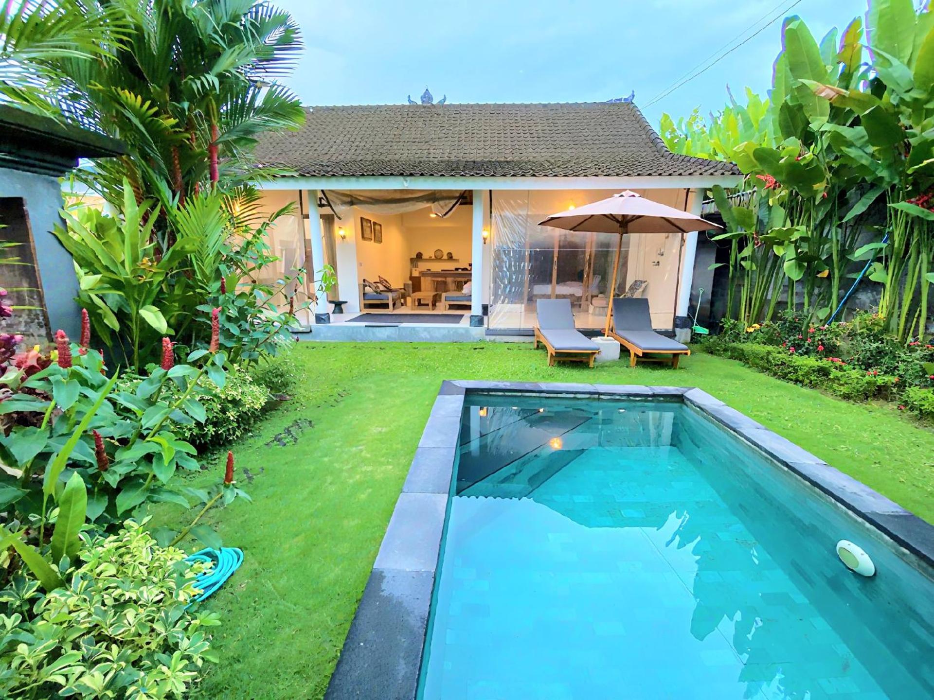 VILLA 2 Bedroom Spacious Outdoor Private Tropical Lush Garden & Pool in Canggu Bali Calm Area