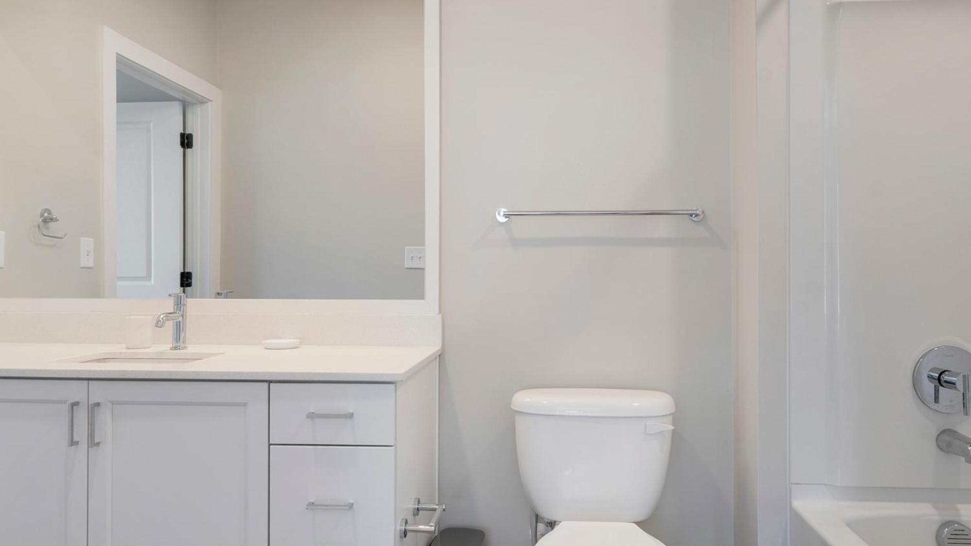 Landing Stylish 1BD Clubhouse Pool