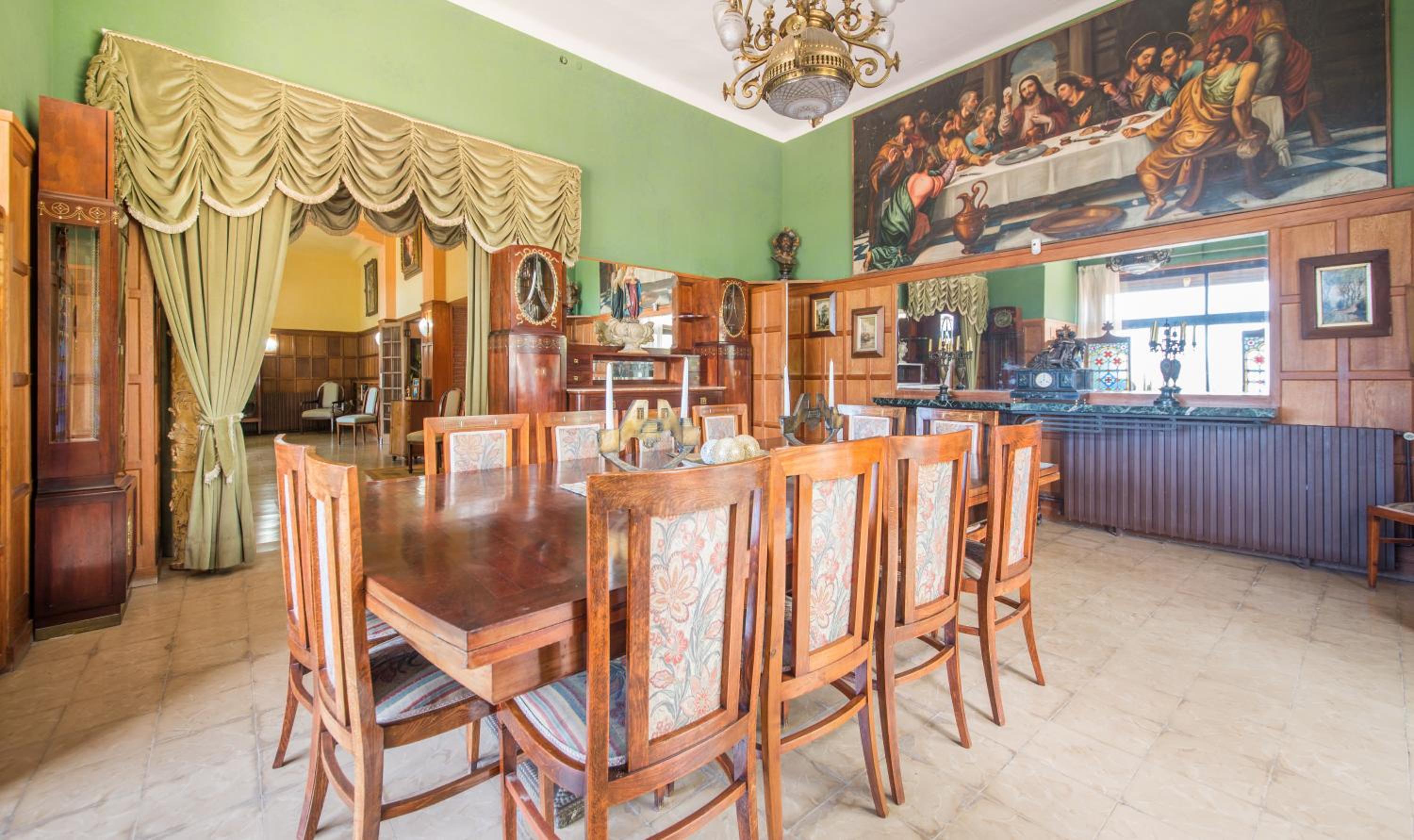 dining