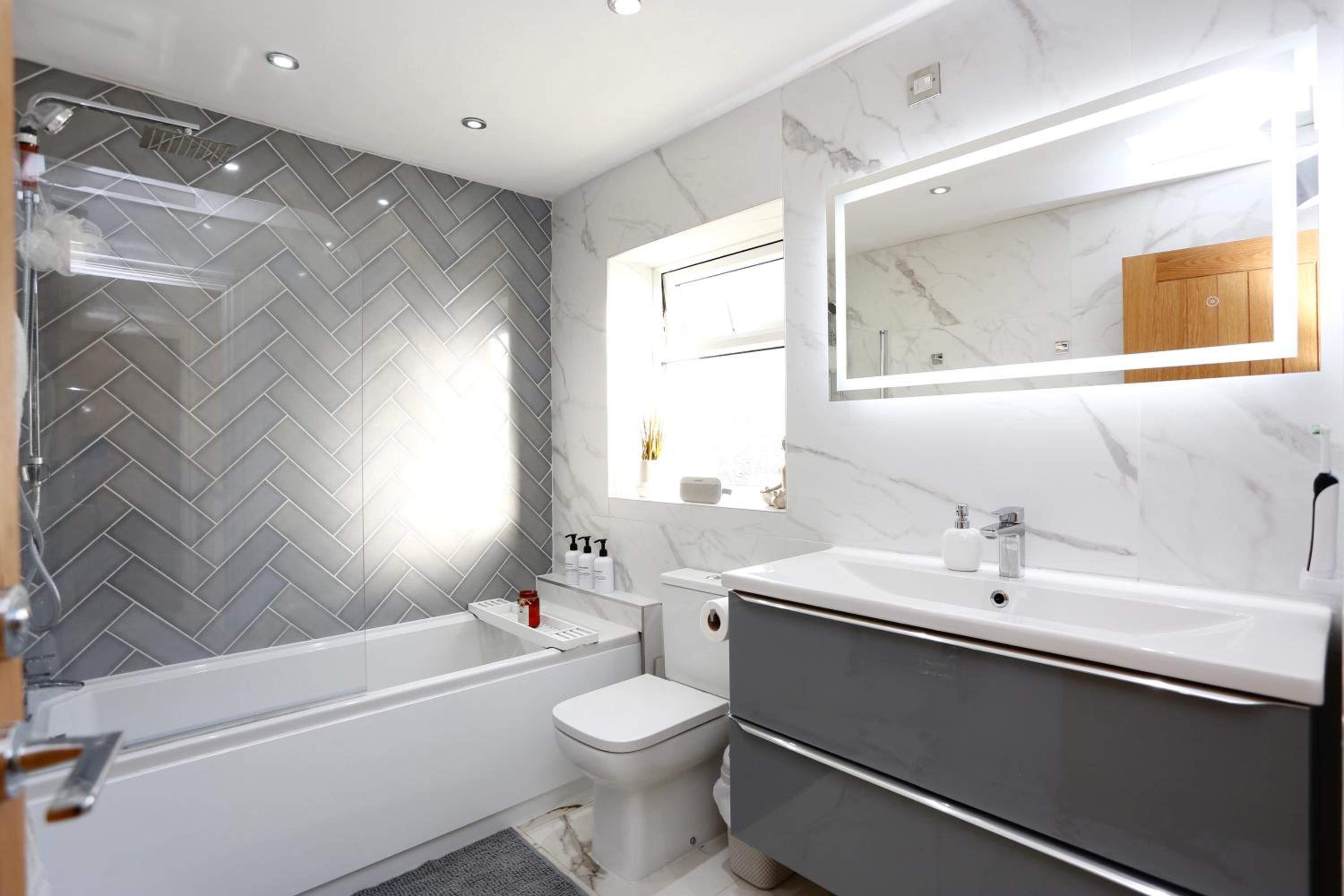 XxHot Tub pleasure beach Sleeps 5 Xx