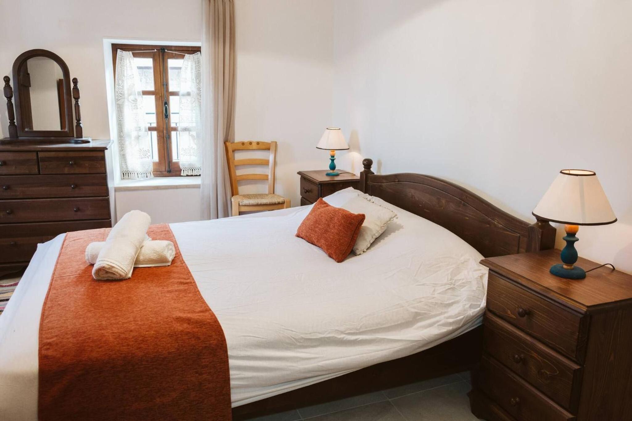 Charming 3-Bedroom Cottage in Heart of Vasa Koilaniou