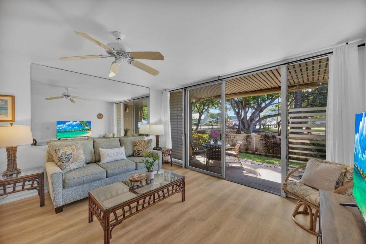 Hale Kai 110 · HKI 110 1BD Condo w Oceanviews and Oceanfront Poo