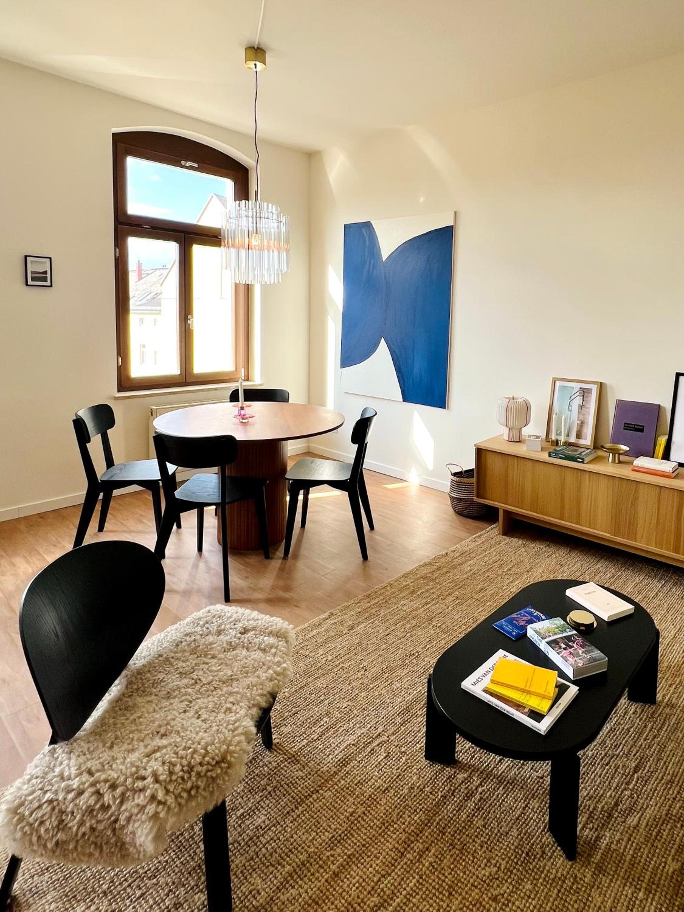 Atelier Noé NOIR - Kunstvoll Wohnen - Wunderbares Frühstück möglich - Ruhig und nah am Zentrum -