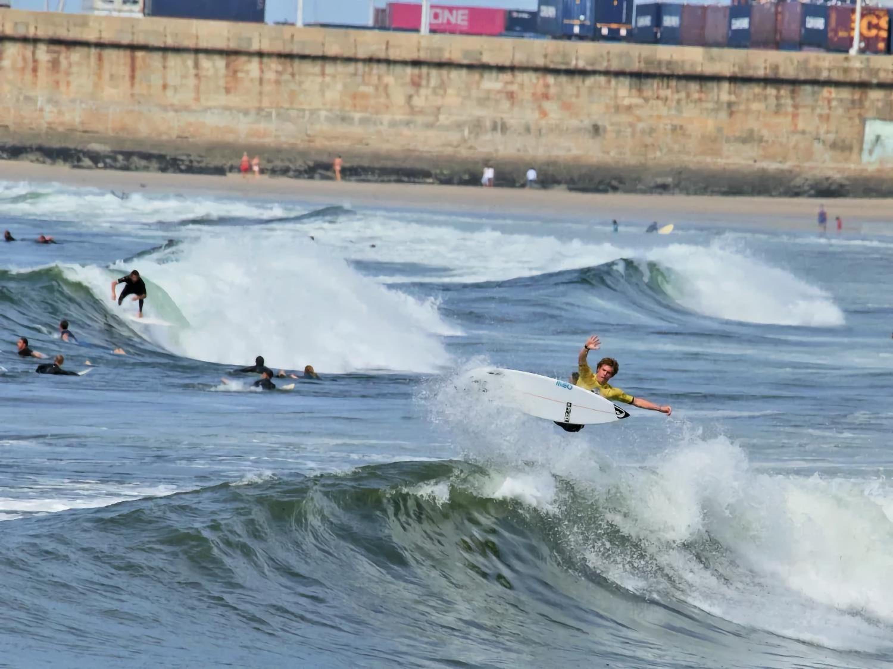 Porto Surf Lodge