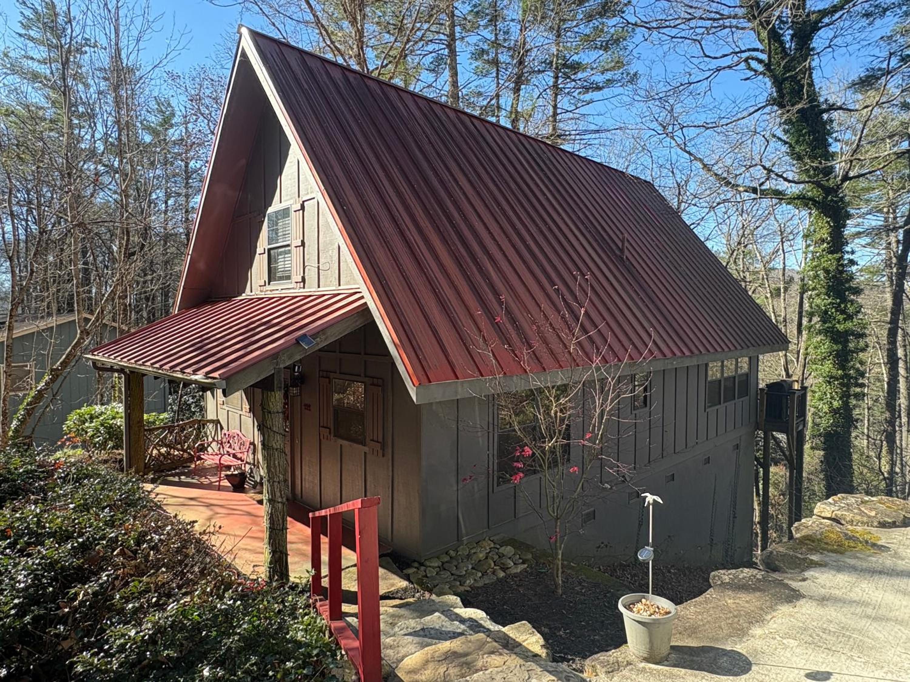 Red Top Tree House