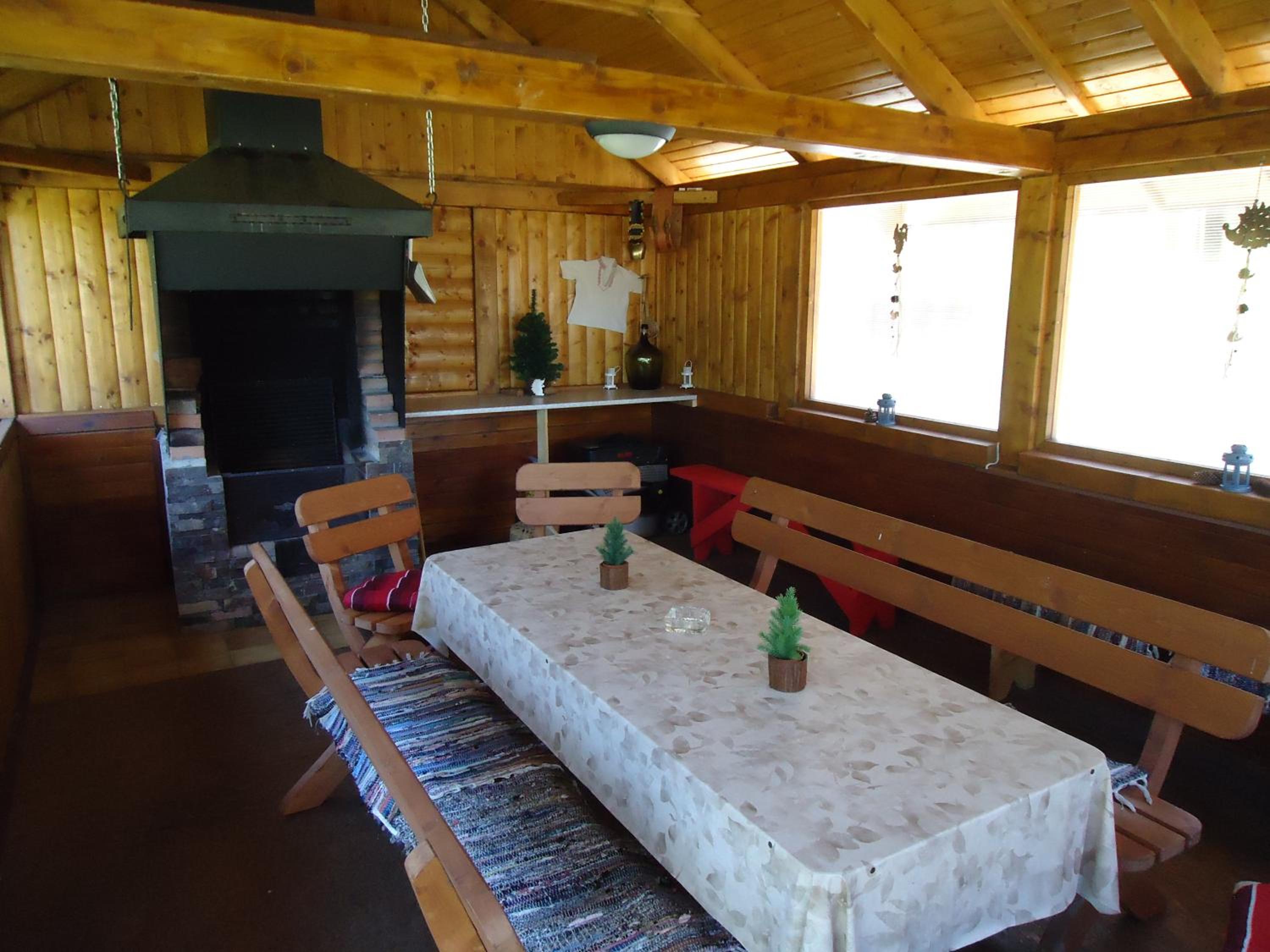 Photo 12