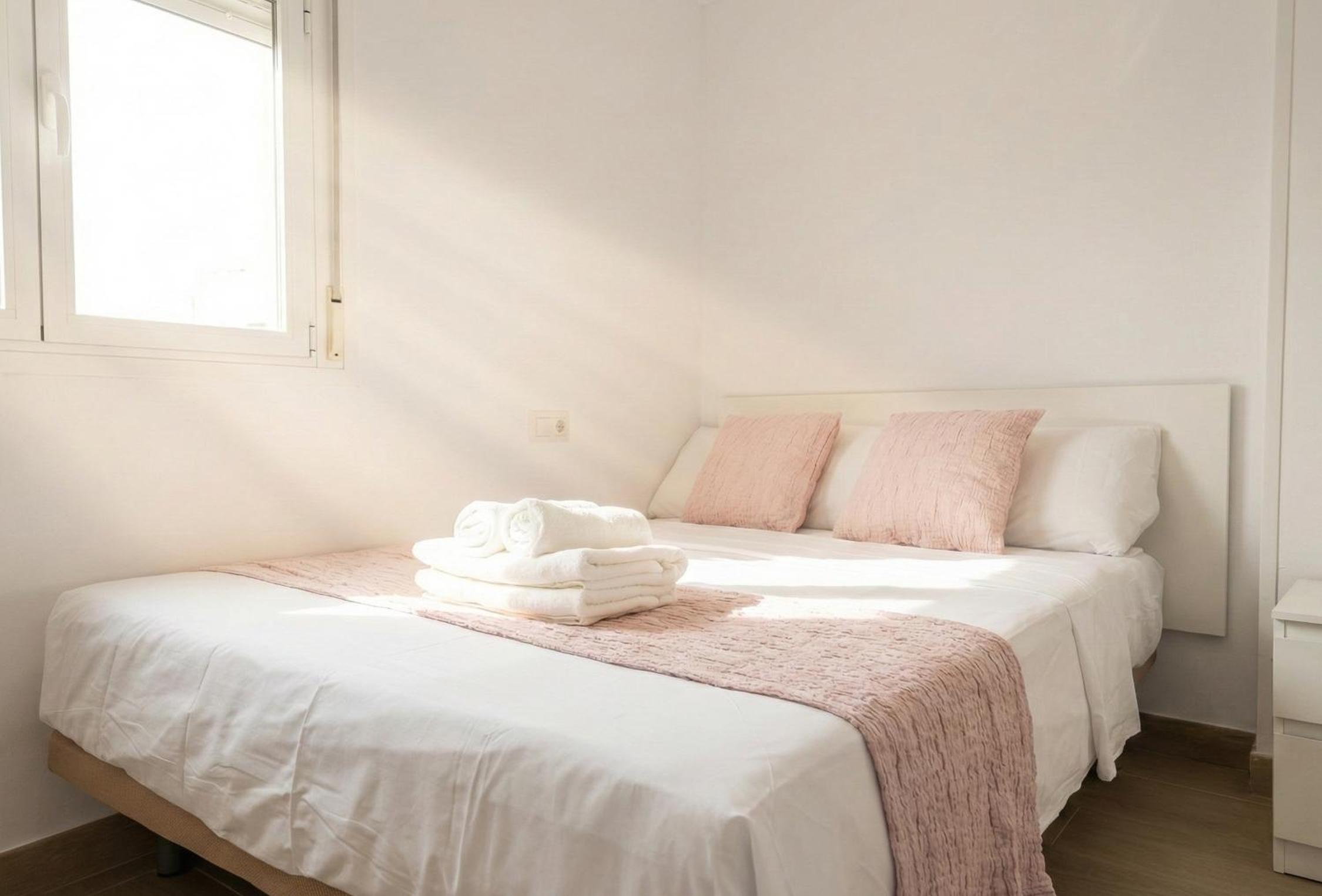 3 Double Beds - Great Area, Perfect for Families