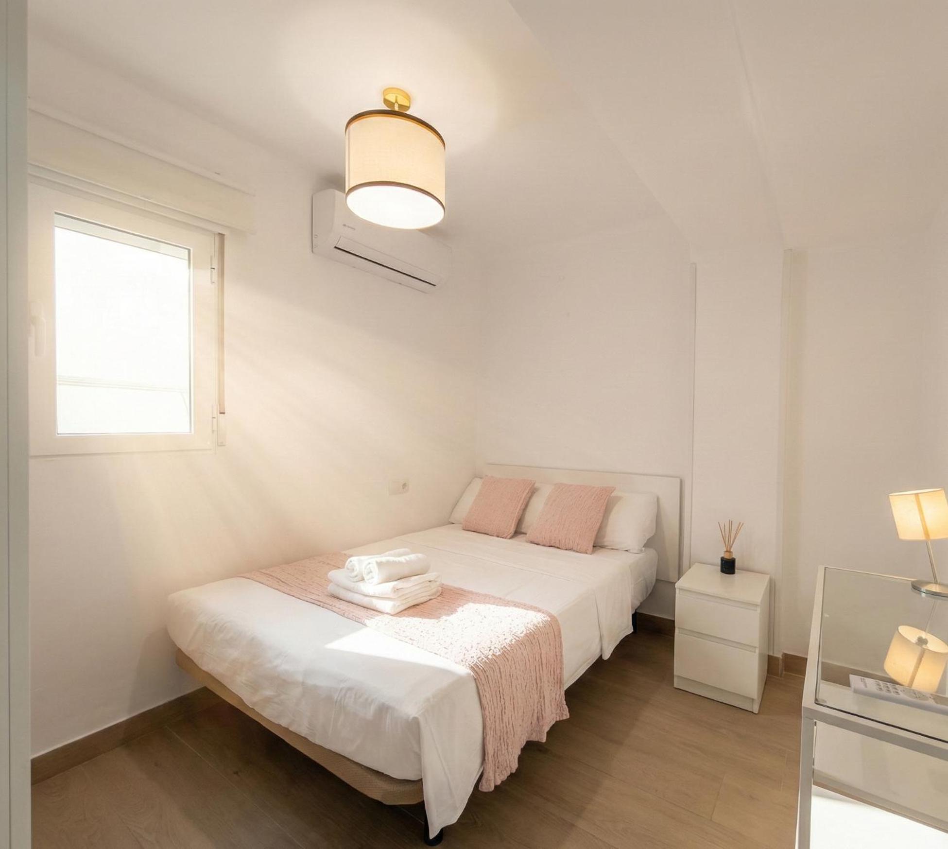 3 Double Beds - Great Area, Perfect for Families