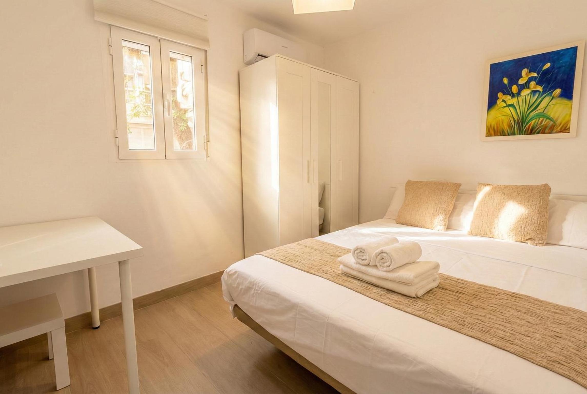 3 Double Beds - Great Area, Perfect for Families