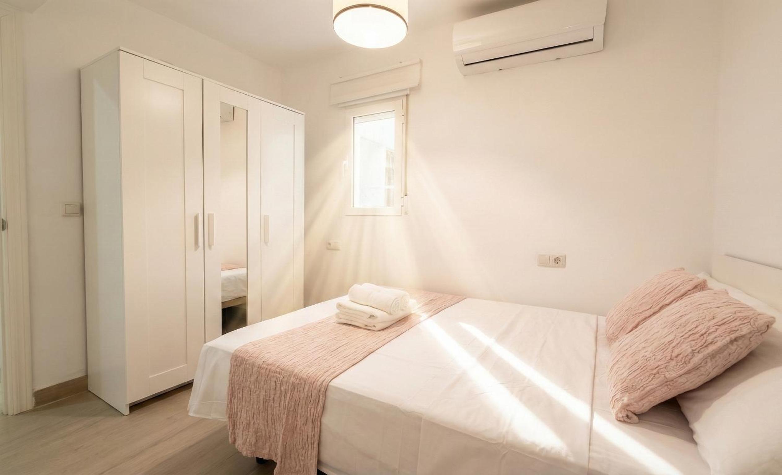 3 Double Beds - Great Area, Perfect for Families