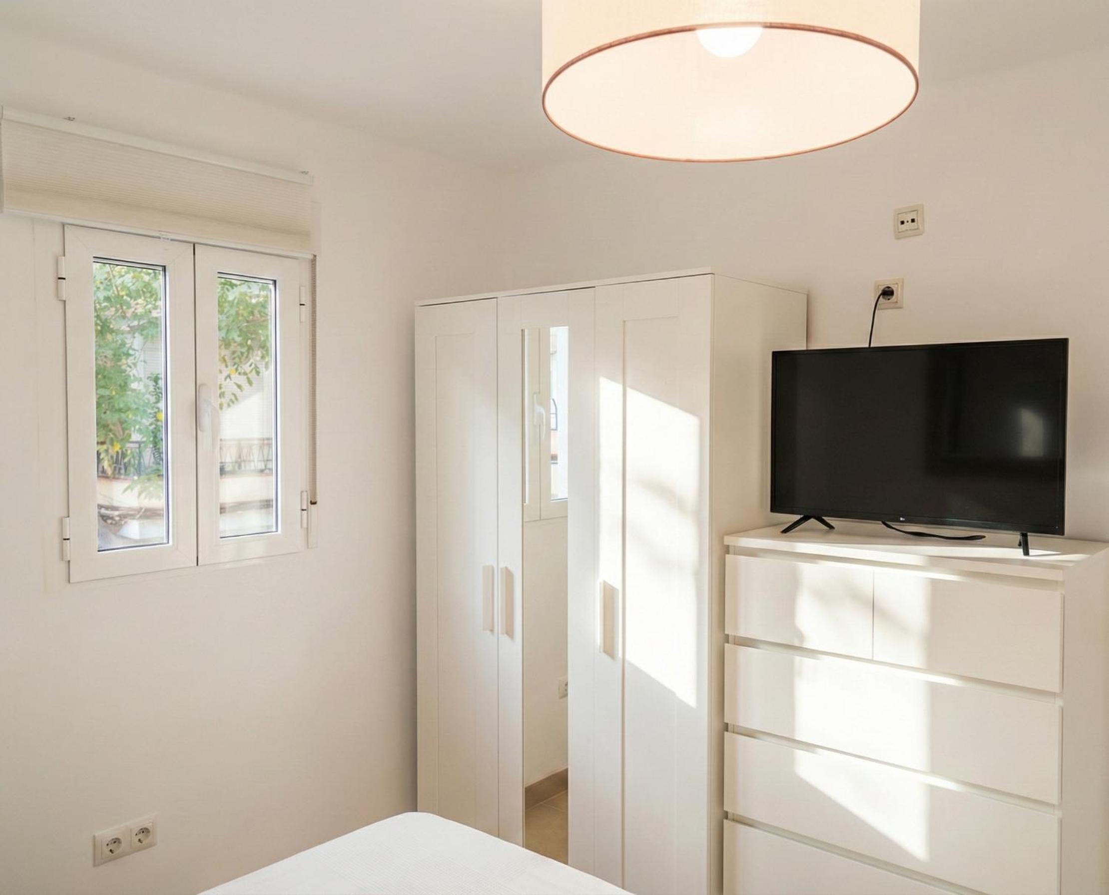 3 Double Beds - Great Area, Perfect for Families