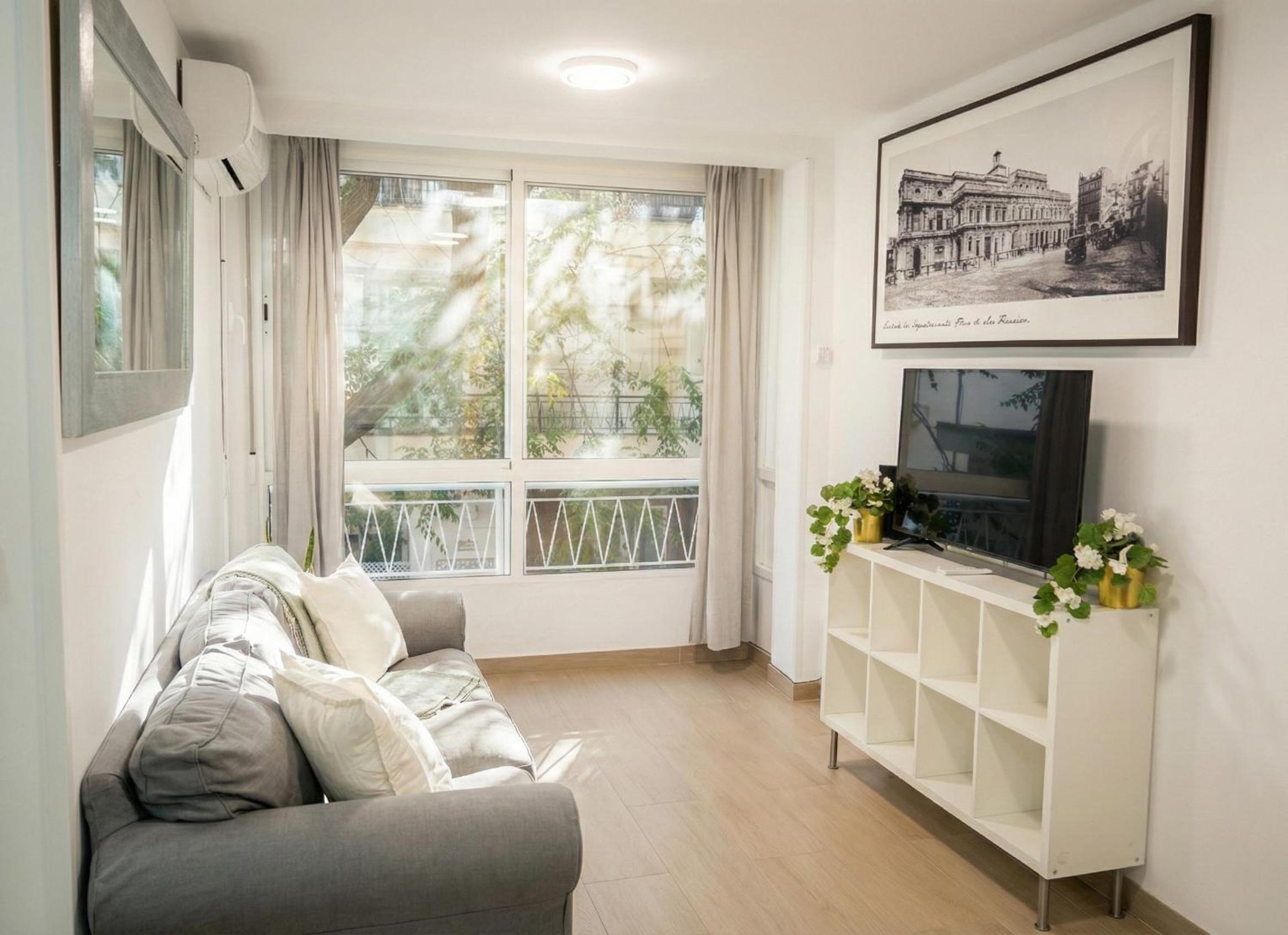 3 Double Beds - Great Area, Perfect for Families