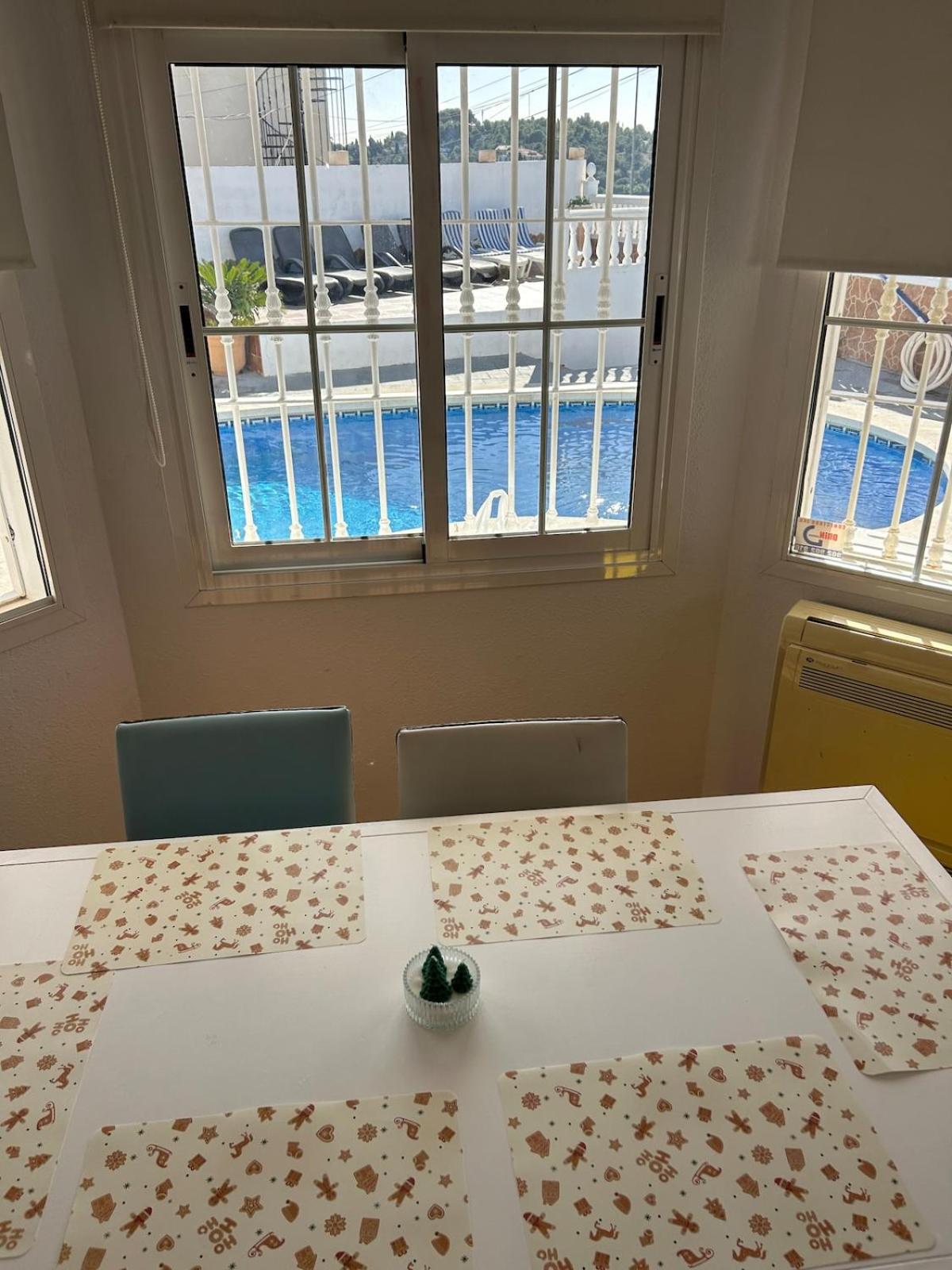 MALAGA,VILLA FAMARA,10 personas,CERCA DE LA PLAYA CON PISCINA,7 CAMAS,CAFE DE CORTESIA GRATIS