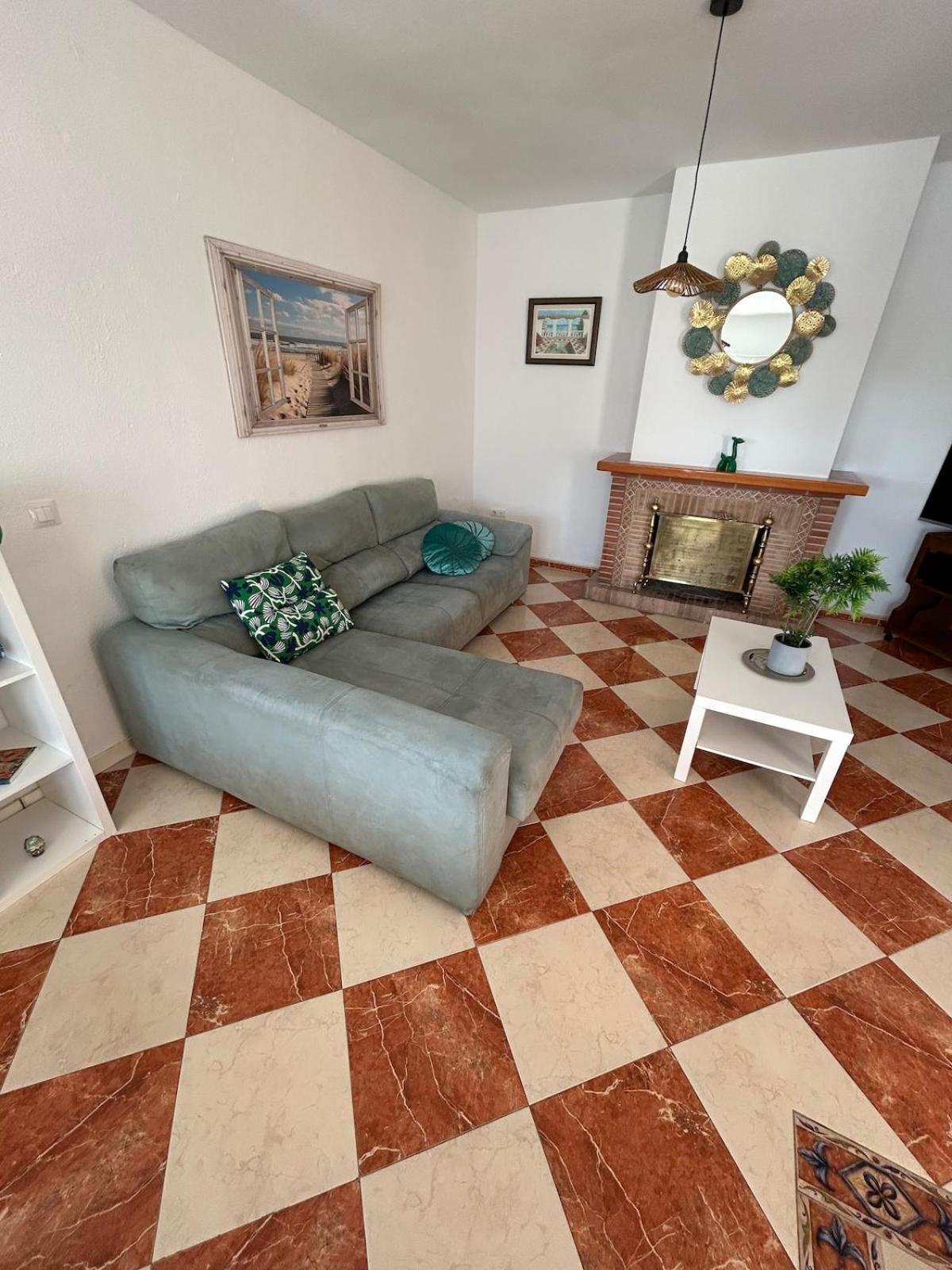 MALAGA,VILLA FAMARA,10 personas,CERCA DE LA PLAYA CON PISCINA,7 CAMAS,CAFE DE CORTESIA GRATIS