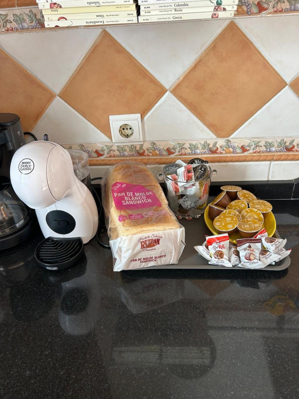 MALAGA,VILLA FAMARA,10 personas,CERCA DE LA PLAYA CON PISCINA,7 CAMAS,CAFE DE CORTESIA GRATIS