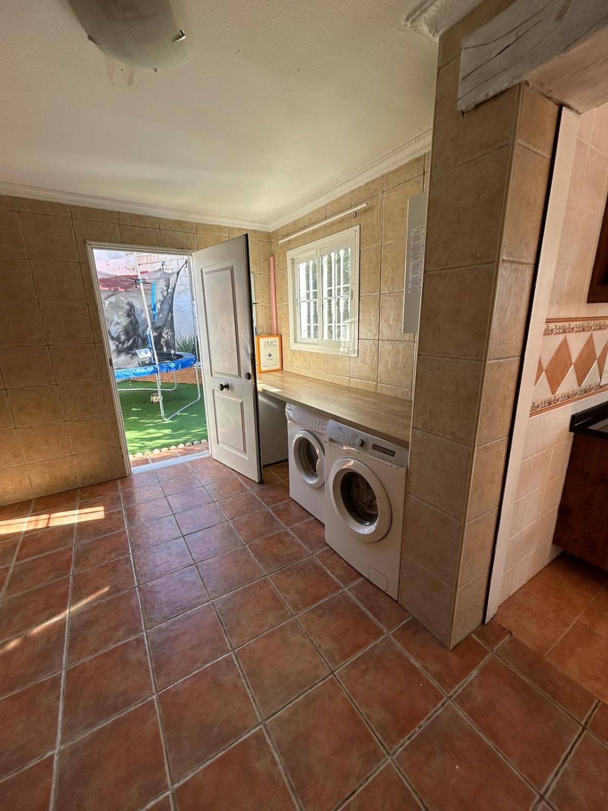 MALAGA,VILLA FAMARA,10 personas,CERCA DE LA PLAYA CON PISCINA,7 CAMAS,CAFE DE CORTESIA GRATIS