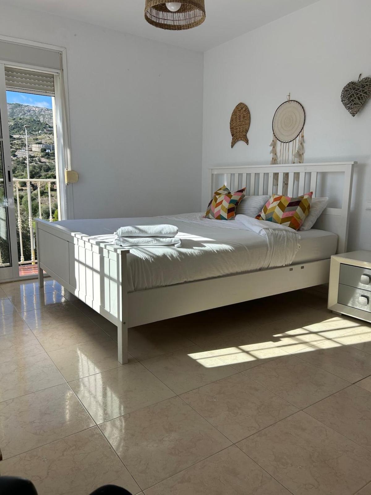 MALAGA,VILLA FAMARA,10 personas,CERCA DE LA PLAYA CON PISCINA,7 CAMAS,CAFE DE CORTESIA GRATIS