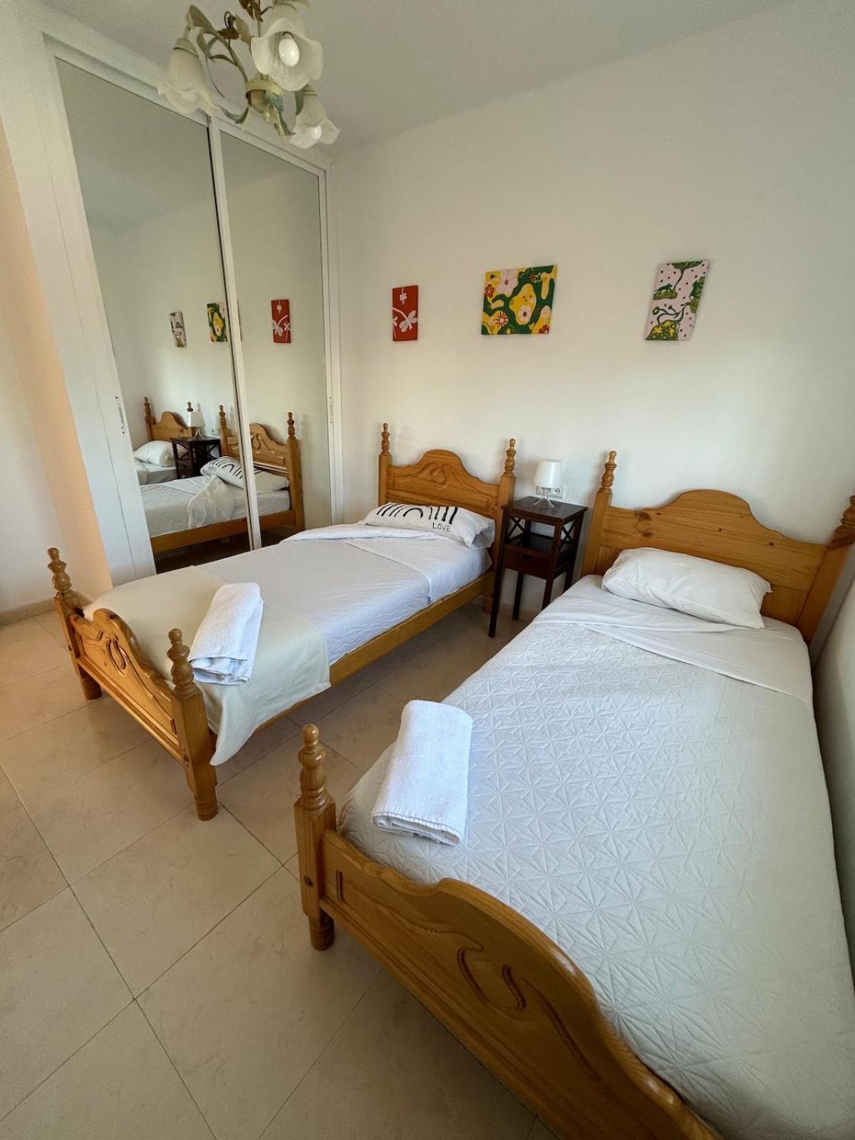 MALAGA,VILLA FAMARA,10 personas,CERCA DE LA PLAYA CON PISCINA,7 CAMAS,CAFE DE CORTESIA GRATIS