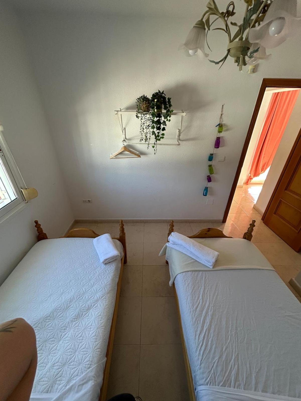 MALAGA,VILLA FAMARA,10 personas,CERCA DE LA PLAYA CON PISCINA,7 CAMAS,CAFE DE CORTESIA GRATIS