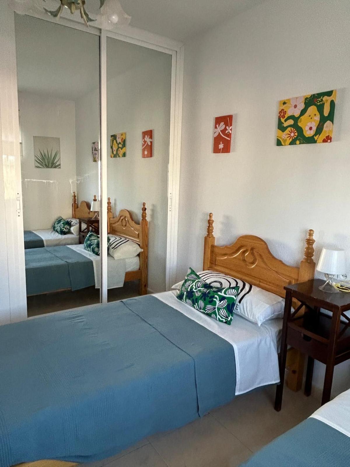 MALAGA,VILLA FAMARA,10 personas,CERCA DE LA PLAYA CON PISCINA,7 CAMAS,CAFE DE CORTESIA GRATIS