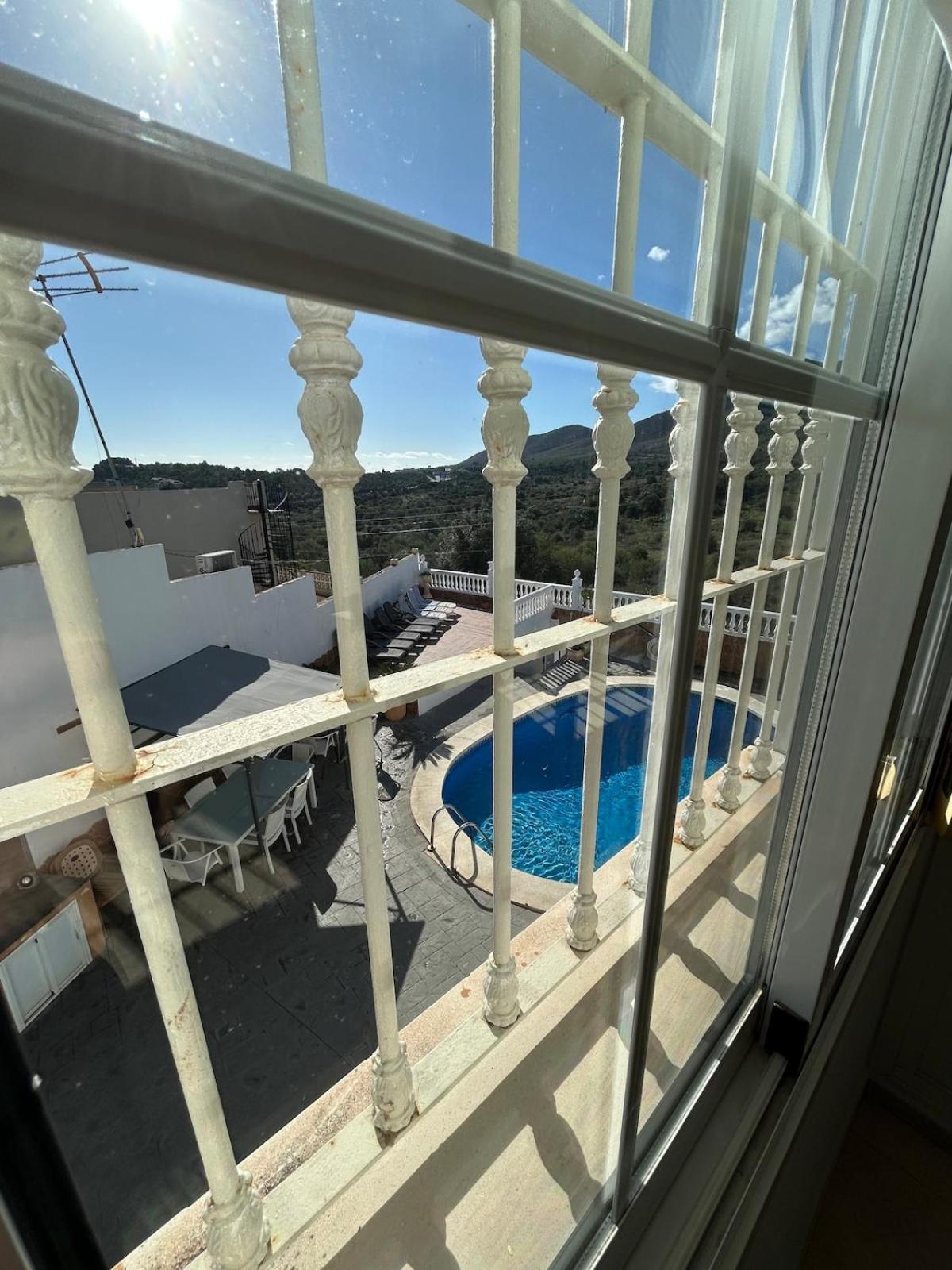 MALAGA,VILLA FAMARA,10 personas,CERCA DE LA PLAYA CON PISCINA,7 CAMAS,CAFE DE CORTESIA GRATIS