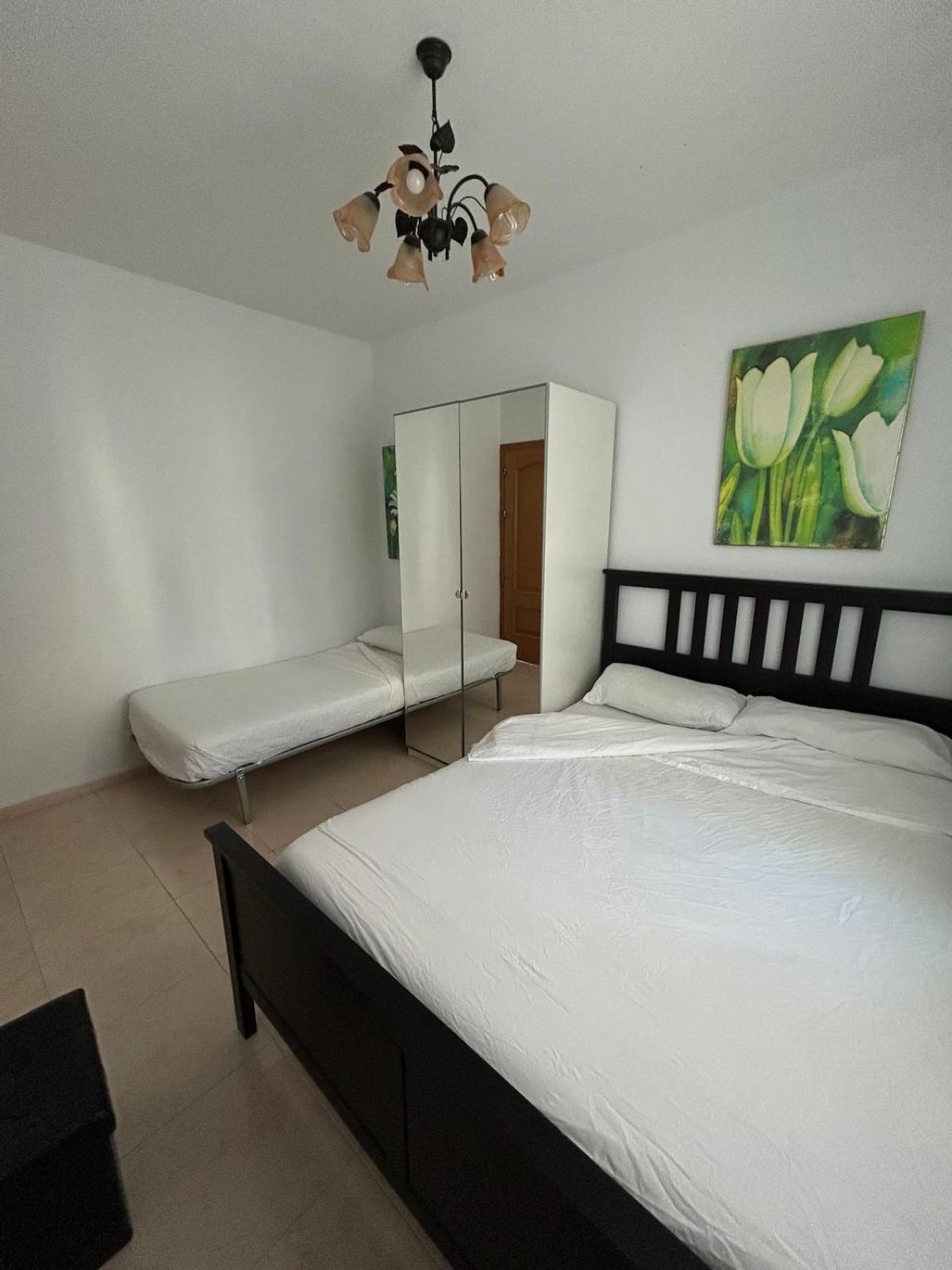 MALAGA,VILLA FAMARA,10 personas,CERCA DE LA PLAYA CON PISCINA,7 CAMAS,CAFE DE CORTESIA GRATIS
