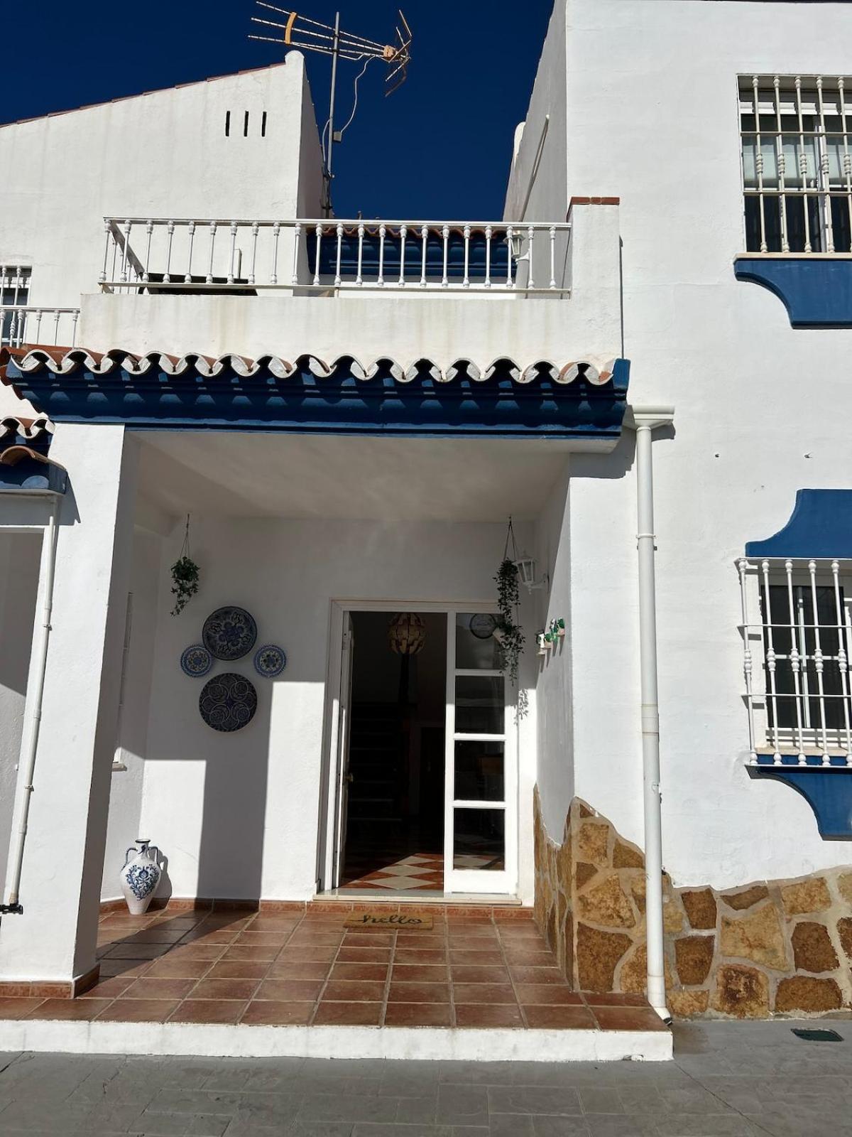 MALAGA,VILLA FAMARA,10 personas,CERCA DE LA PLAYA CON PISCINA,7 CAMAS,CAFE DE CORTESIA GRATIS