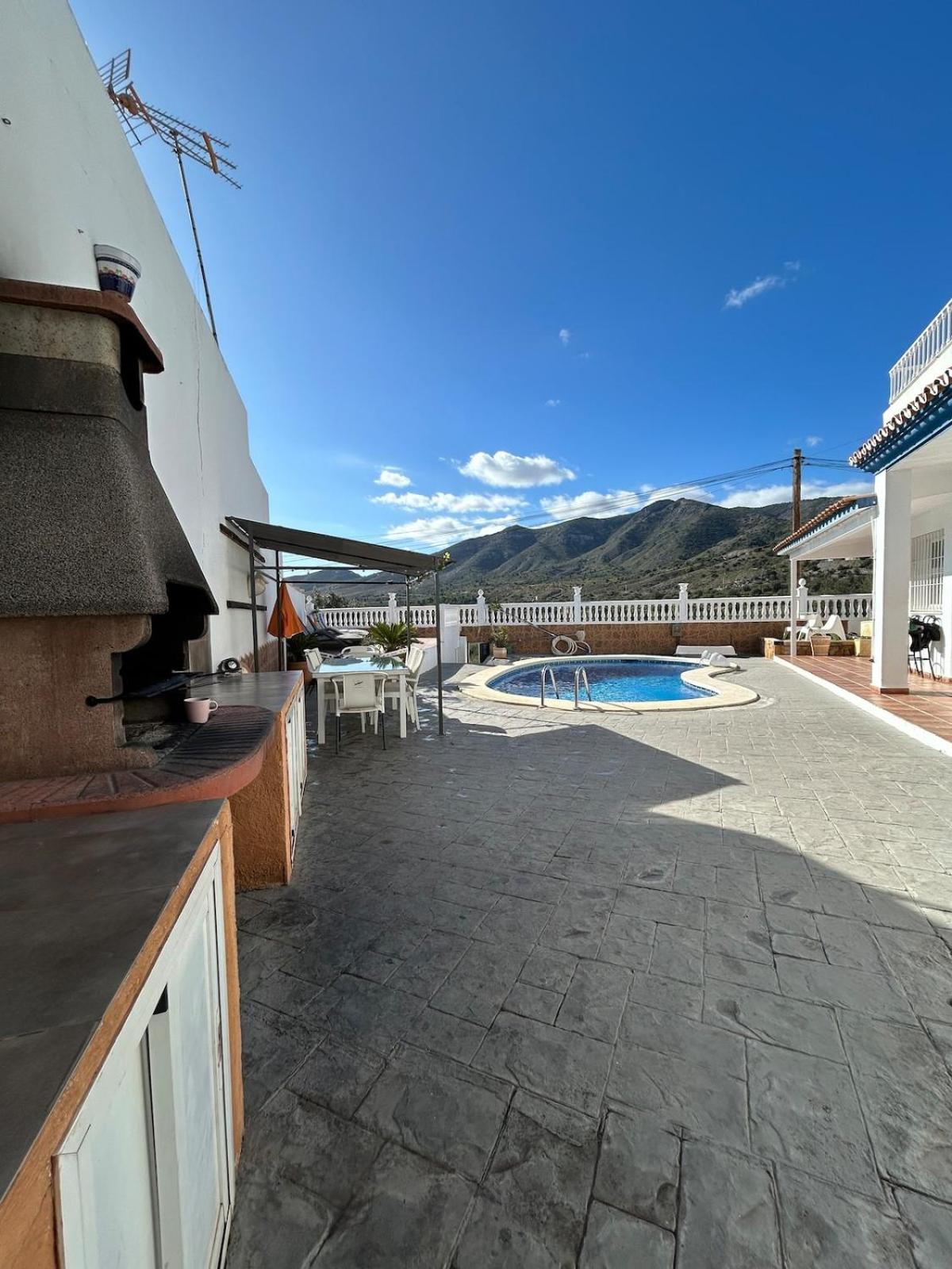 MALAGA,VILLA FAMARA,10 personas,CERCA DE LA PLAYA CON PISCINA,7 CAMAS,CAFE DE CORTESIA GRATIS