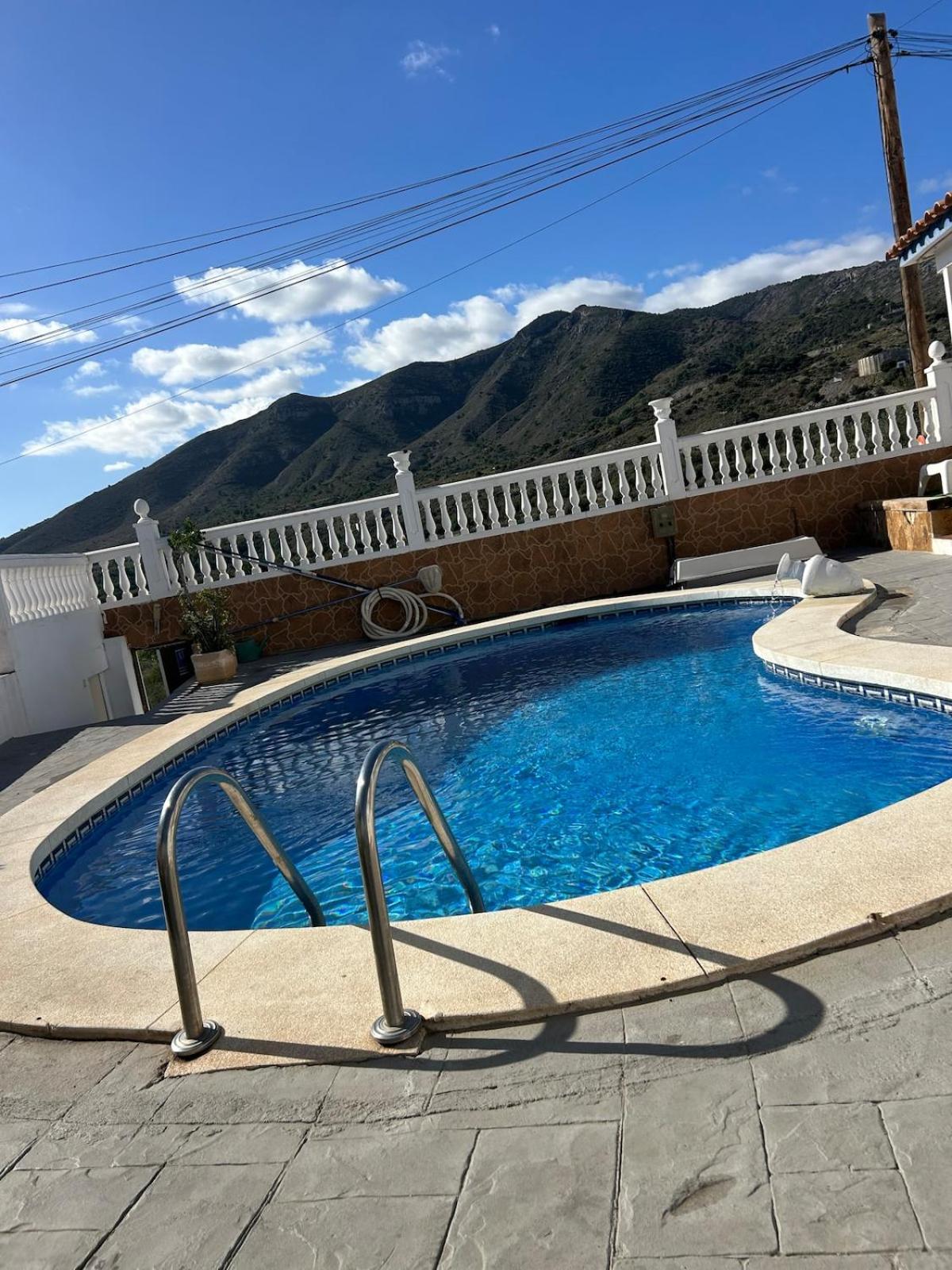 MALAGA,VILLA FAMARA,10 personas,CERCA DE LA PLAYA CON PISCINA,7 CAMAS,CAFE DE CORTESIA GRATIS