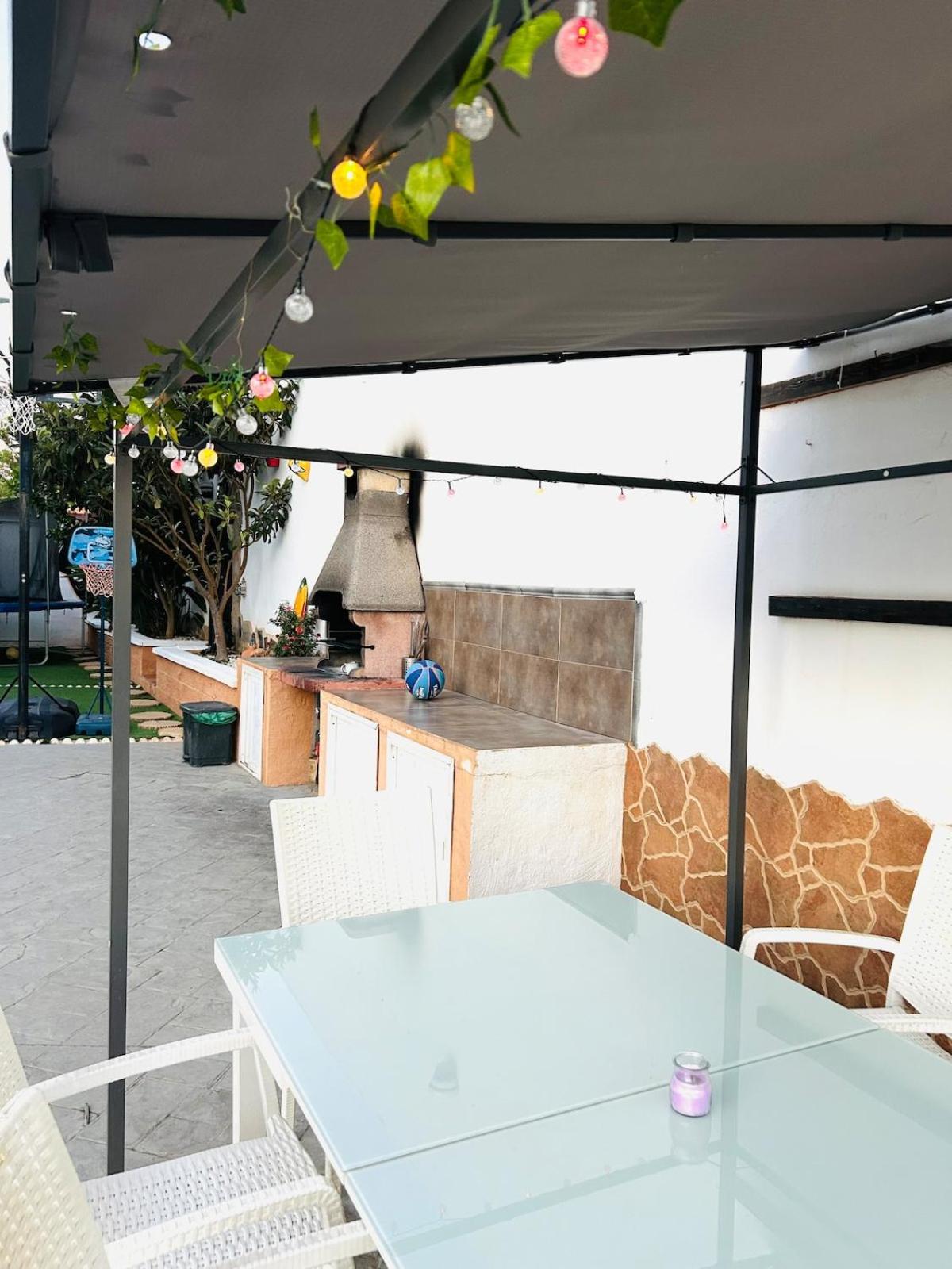 MALAGA,VILLA FAMARA,10 personas,CERCA DE LA PLAYA CON PISCINA,7 CAMAS,CAFE DE CORTESIA GRATIS